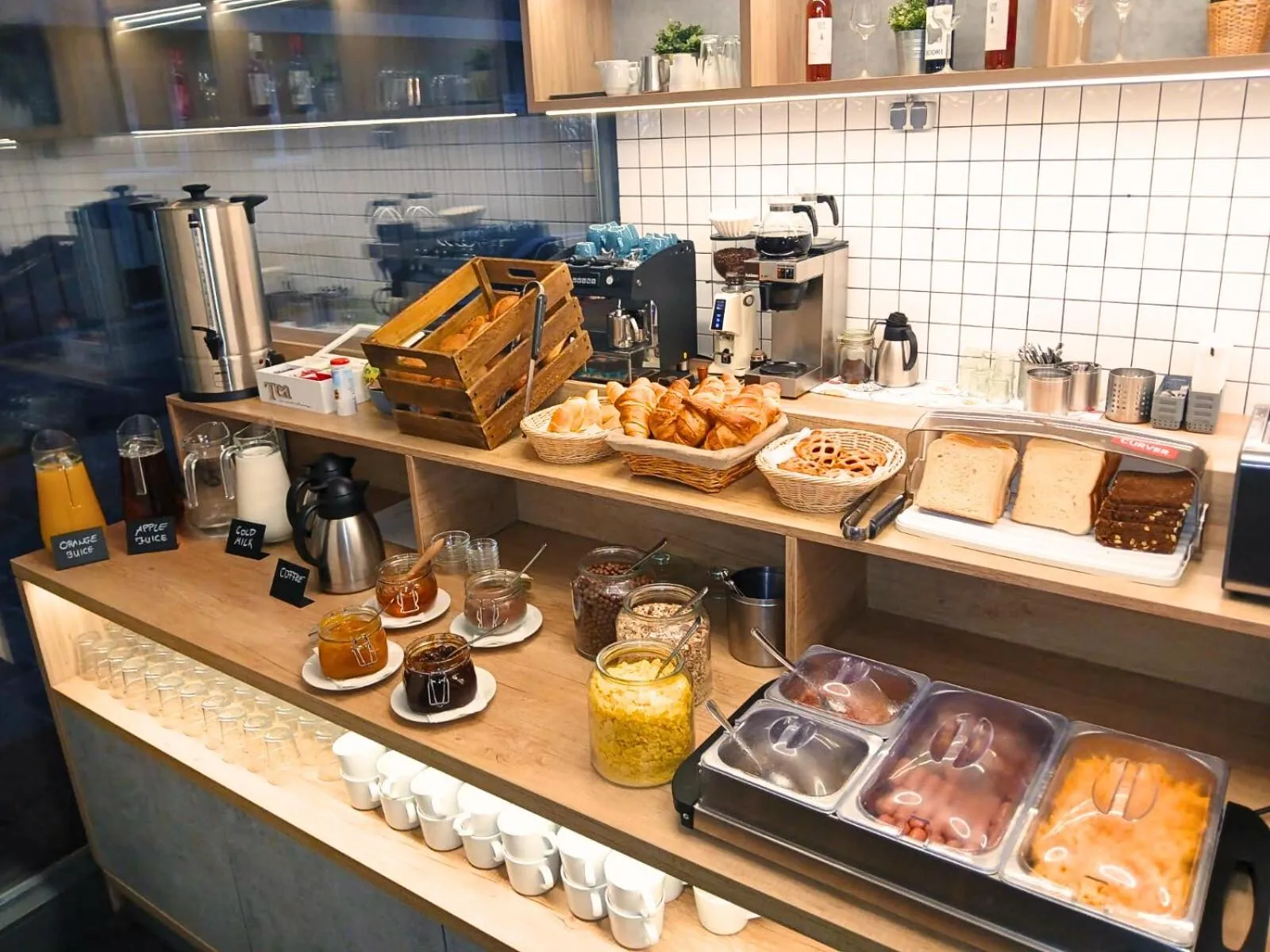 Food and drinks in Hotel Orion