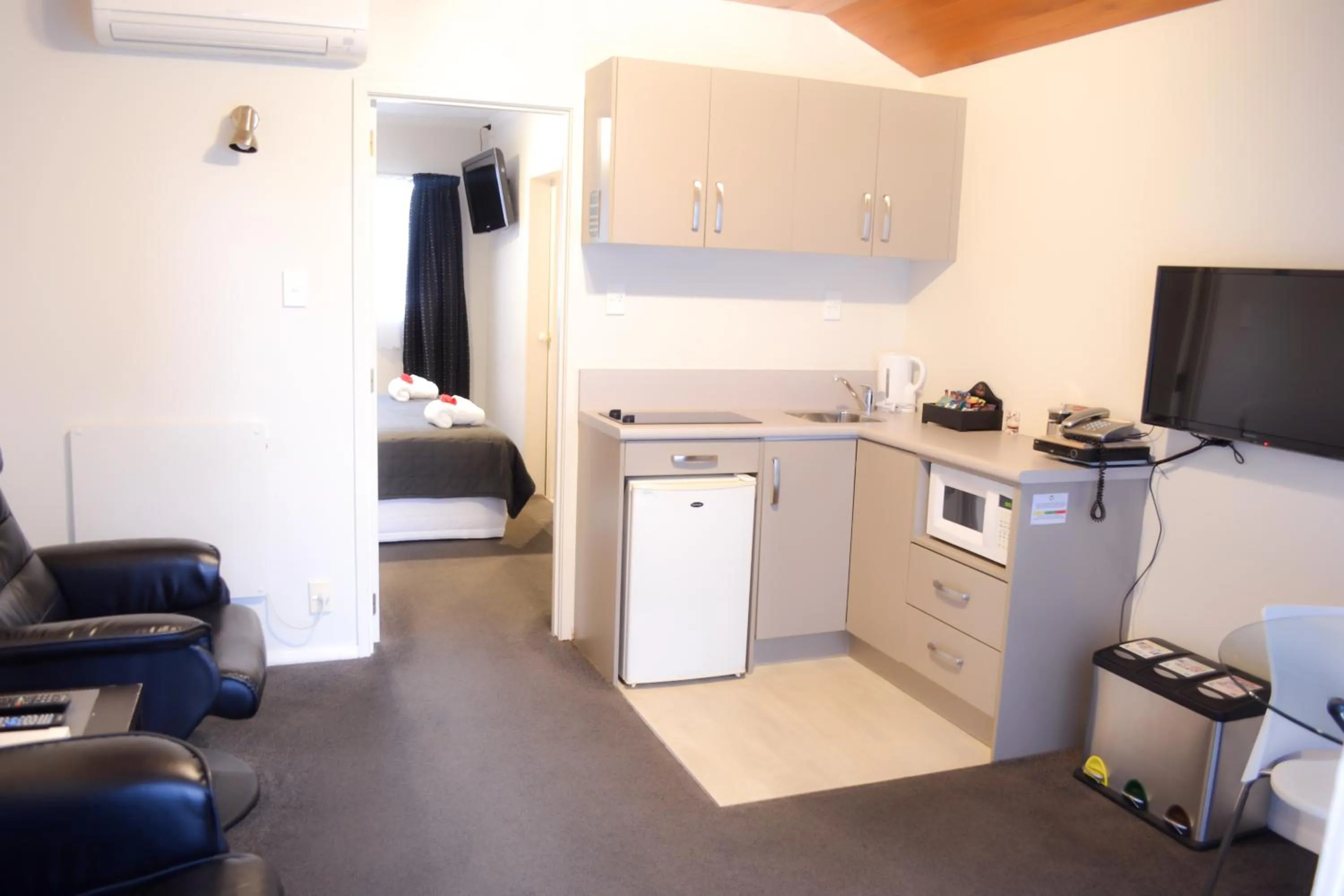 Living room in Aspen on King