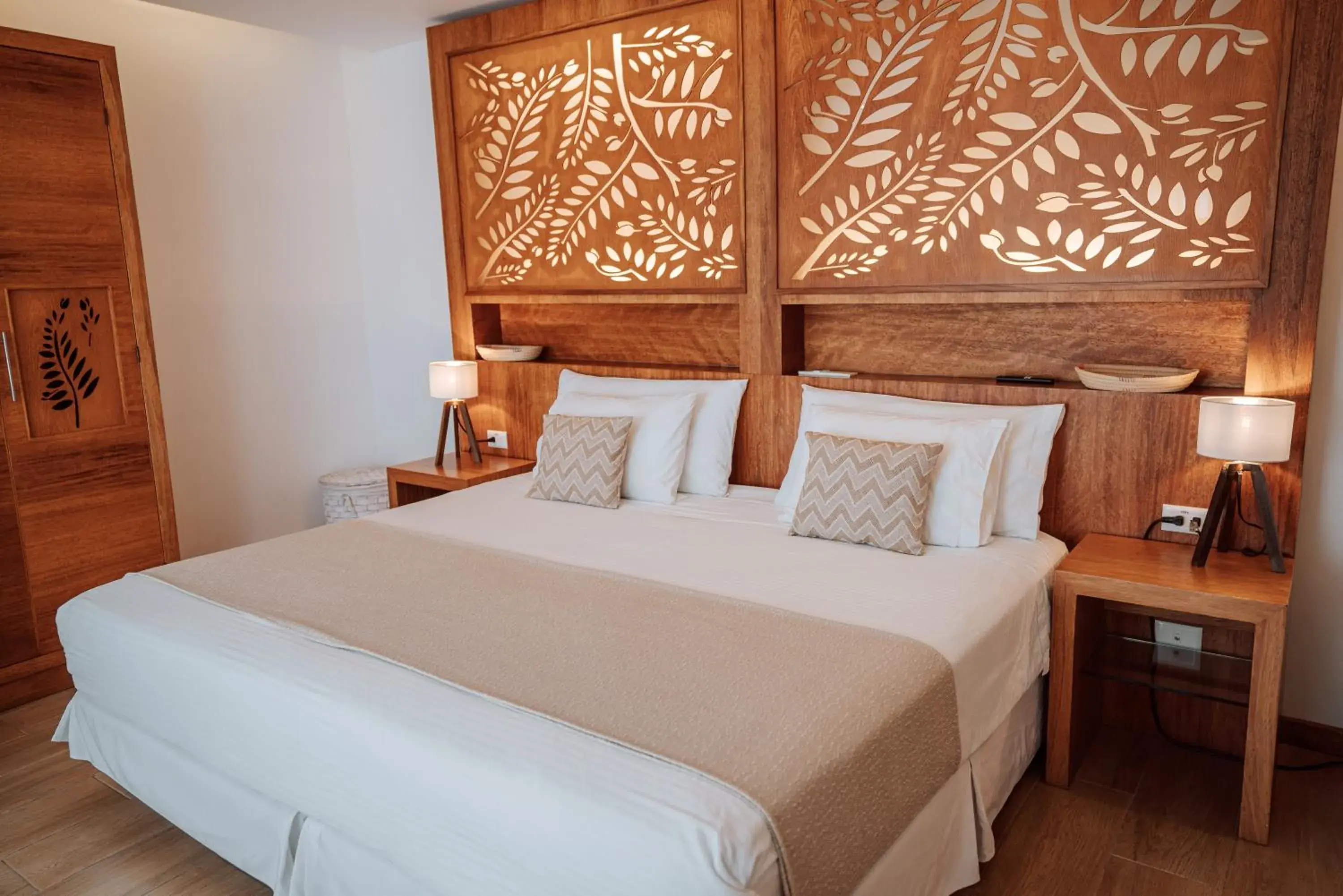 Deluxe Double Room with Balcony in Hotel Acacia Deluxe Double Room with Balcony in Hotel Acacia
