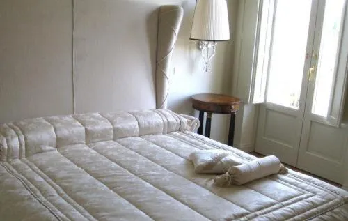 Bed in Hotel Certosa