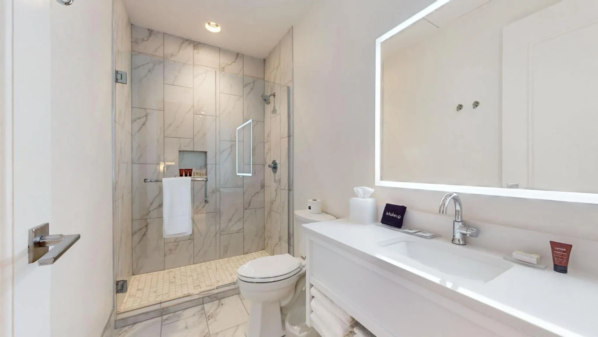 Bathroom in Studio 154 Hotel