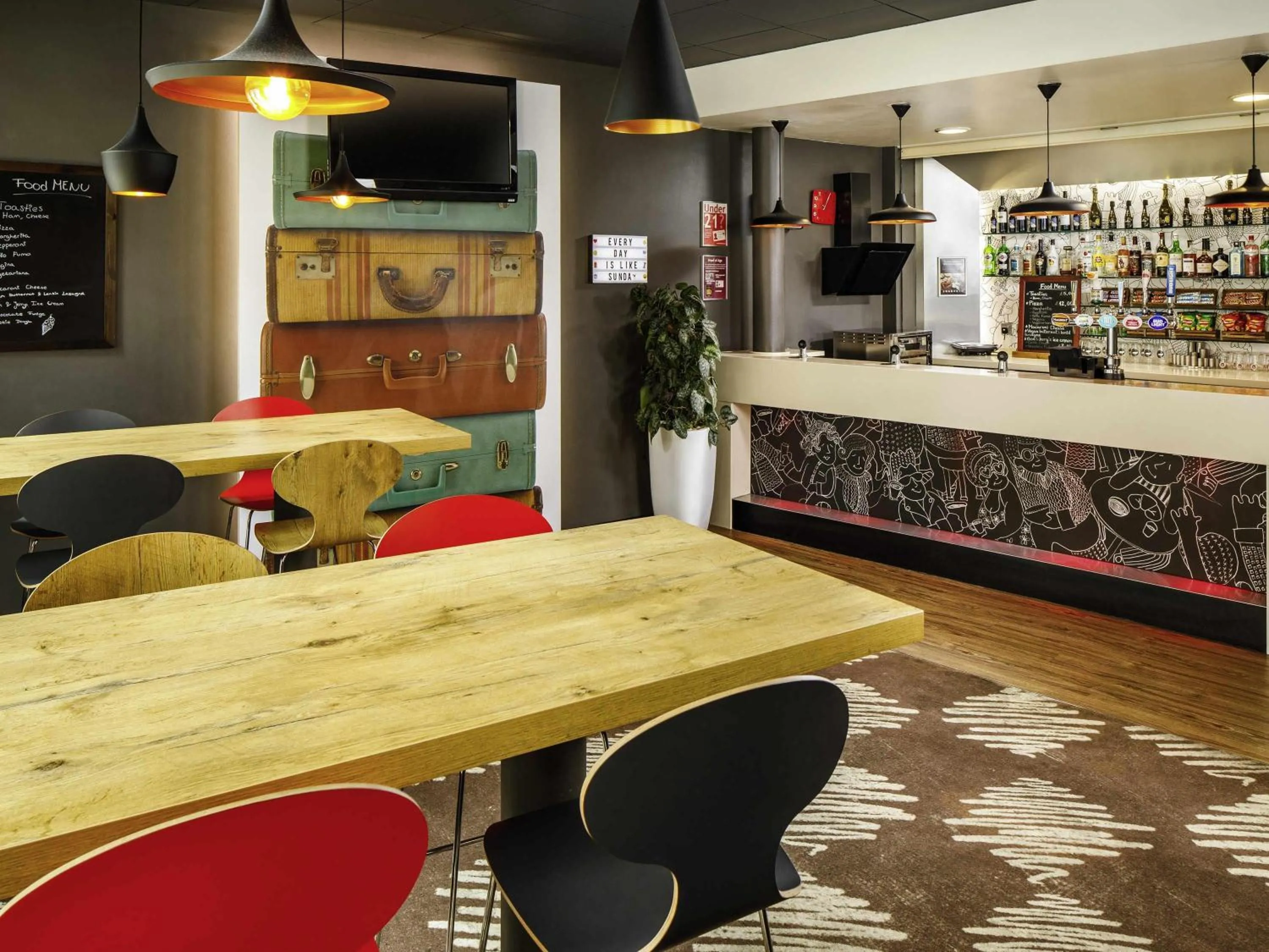 Lounge or bar in ibis Nottingham Centre