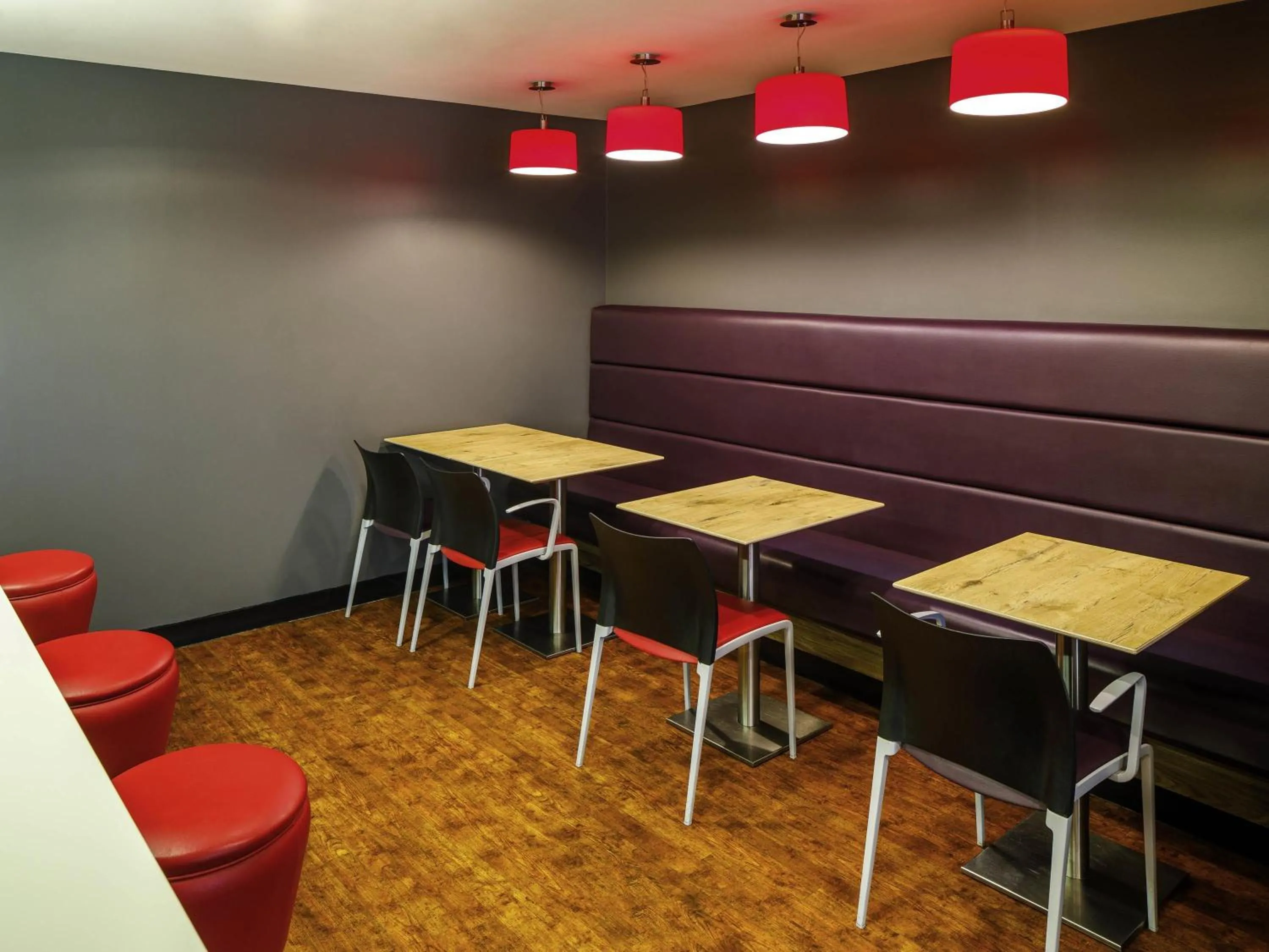Restaurant/places to eat in ibis Nottingham Centre