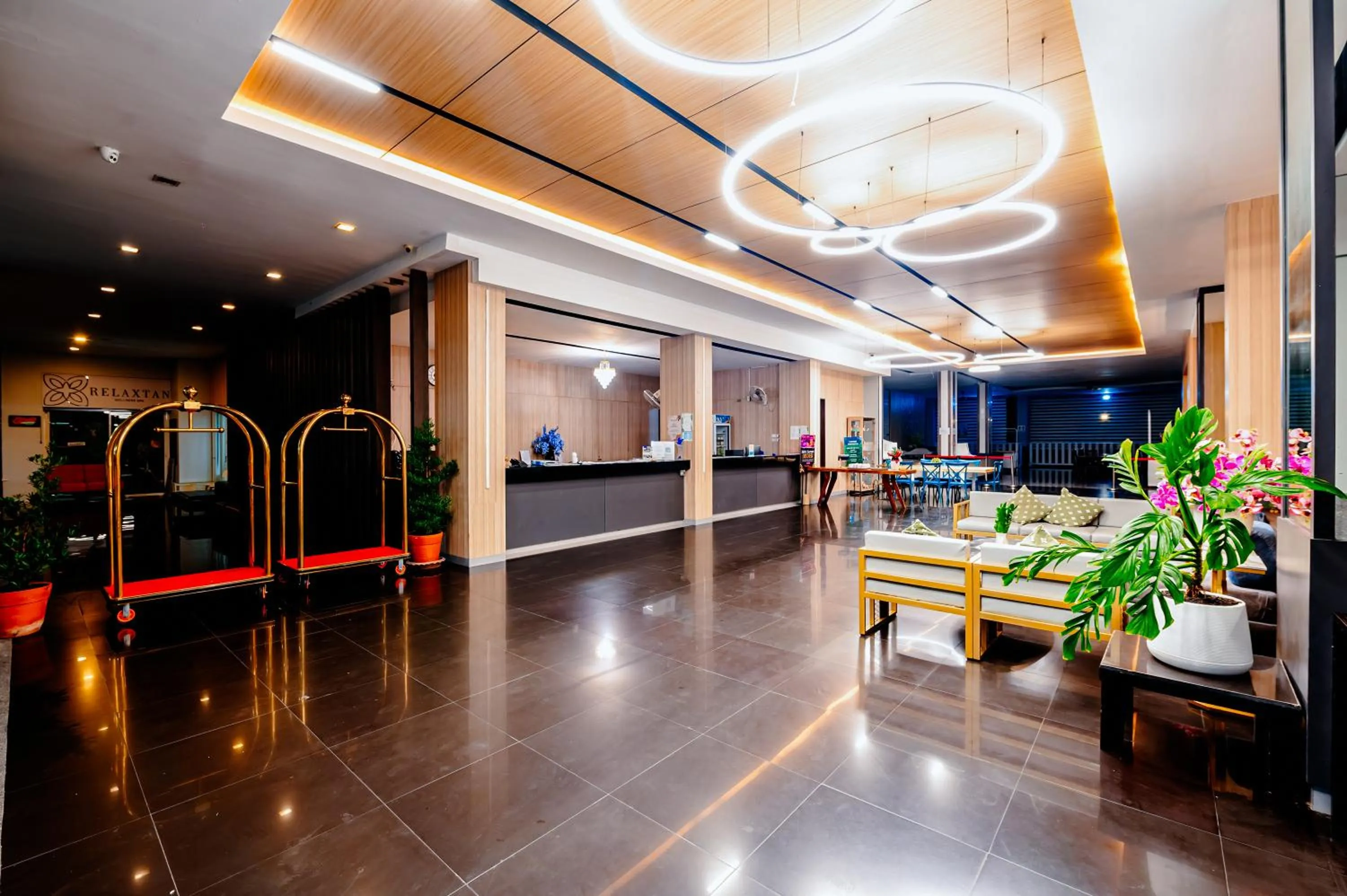 Lobby or reception in Casa Del M Patong Phuket - Newly Renovated