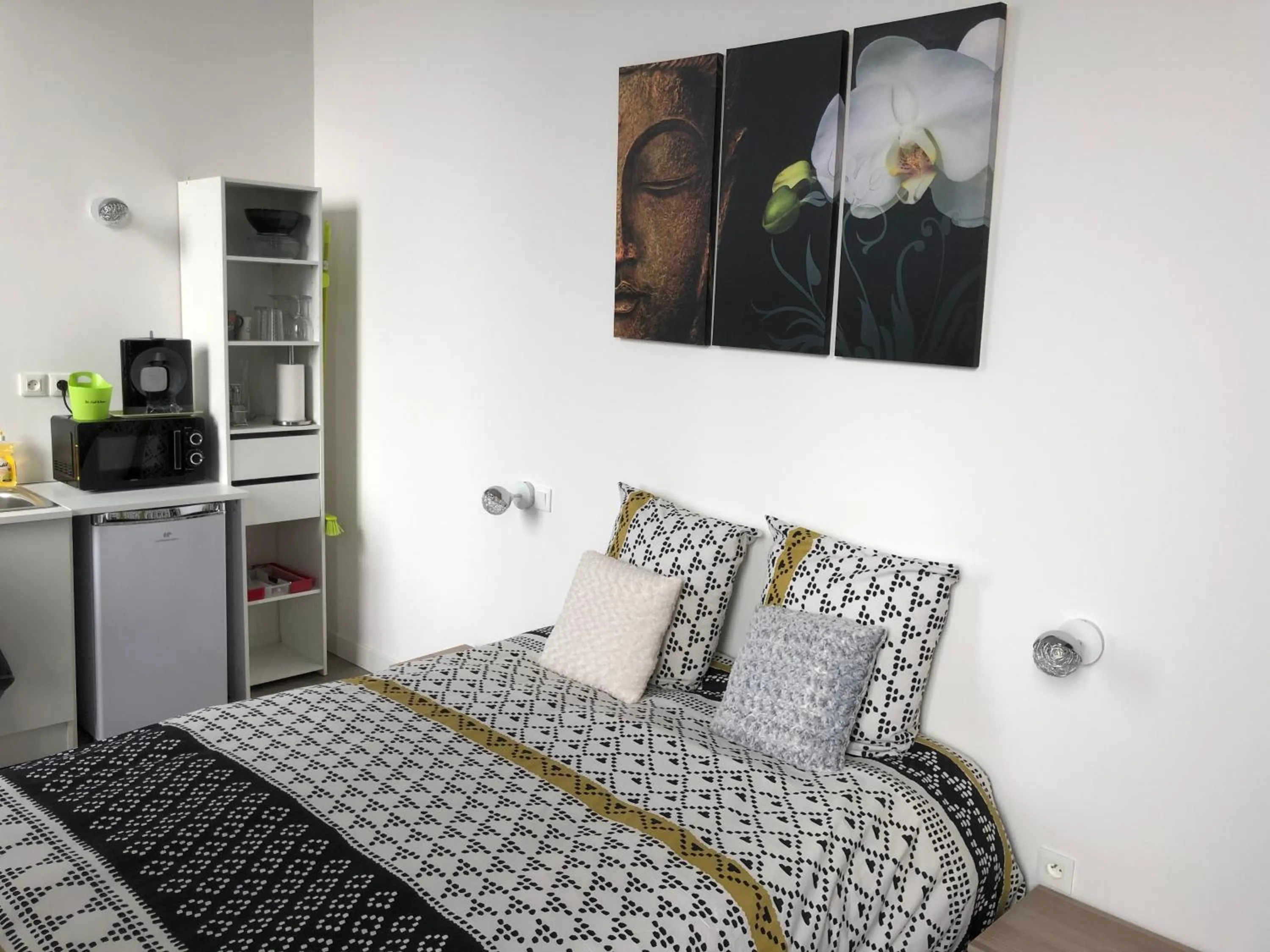 Bed in chateau fourclins