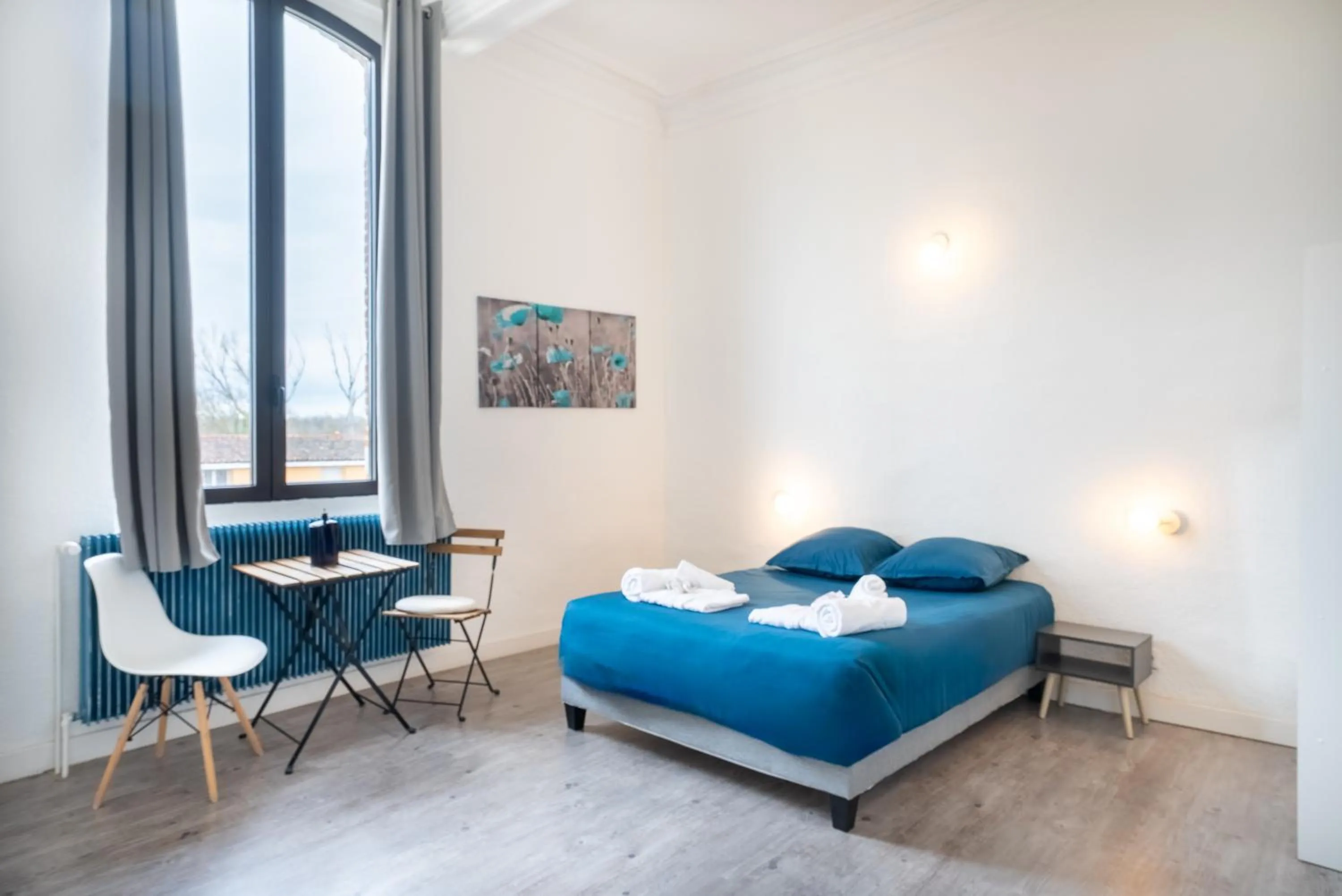 Bed in Château Fourclins Domaine privatif 15 personnes Parc & Bassin naturel Proche Toulouse