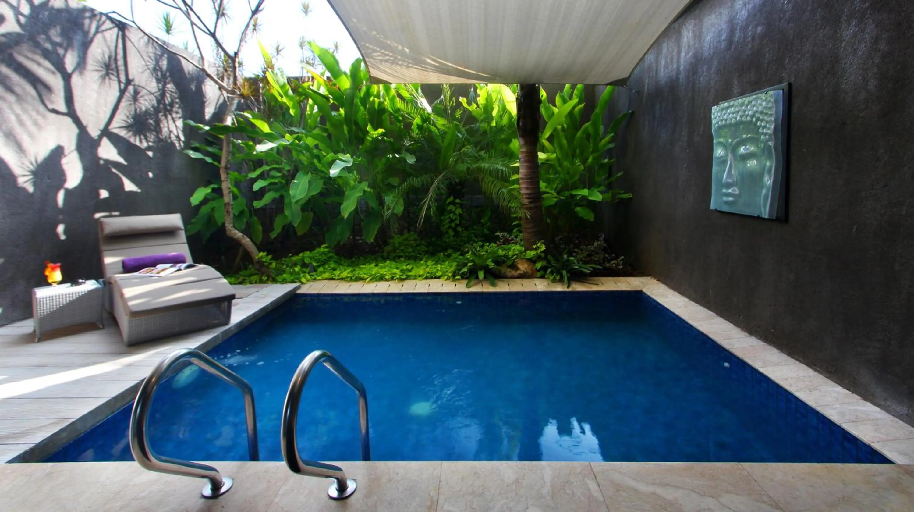 Swimming pool in Amaroossa Suite Bali