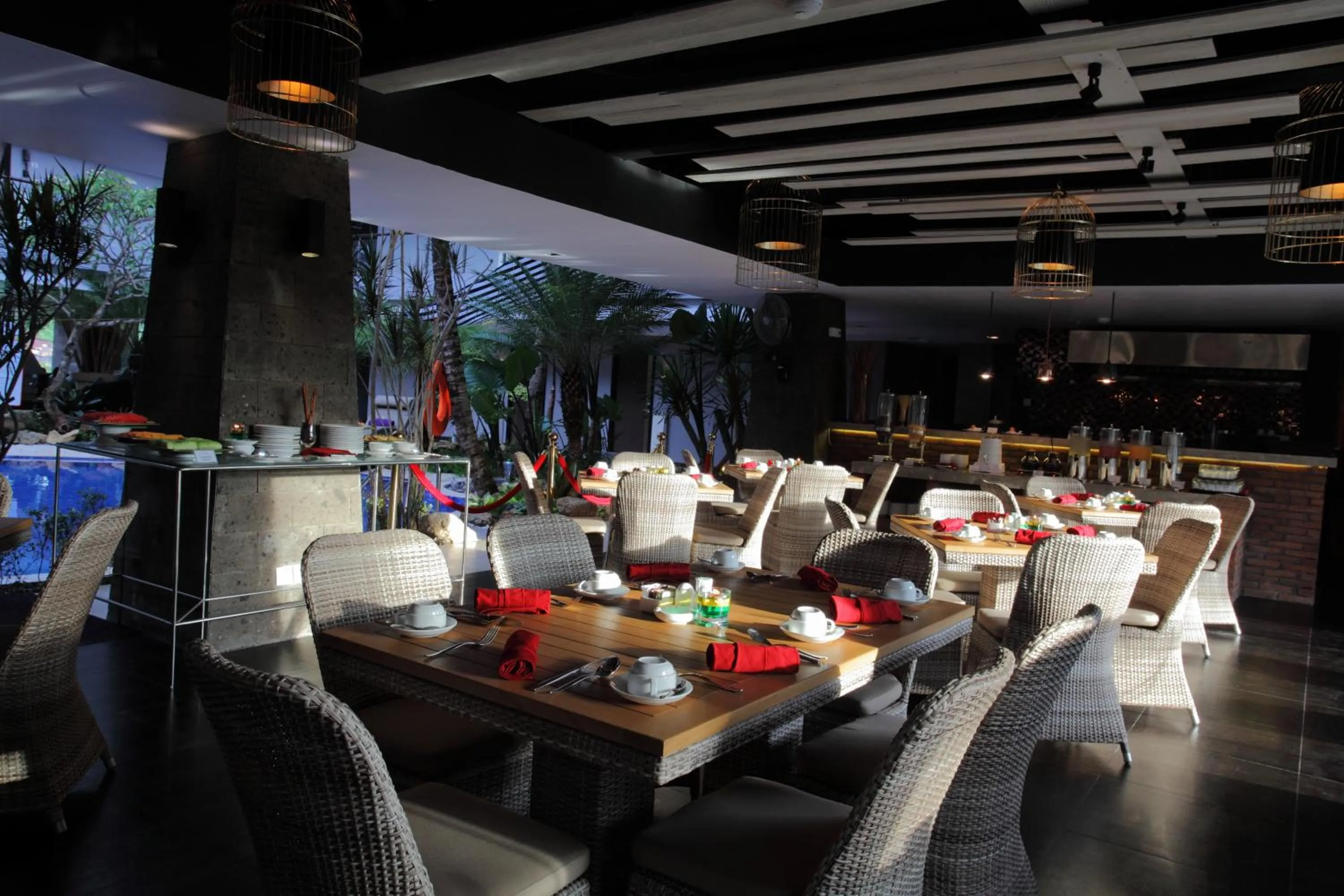 Restaurant/places to eat in Amaroossa Suite Bali