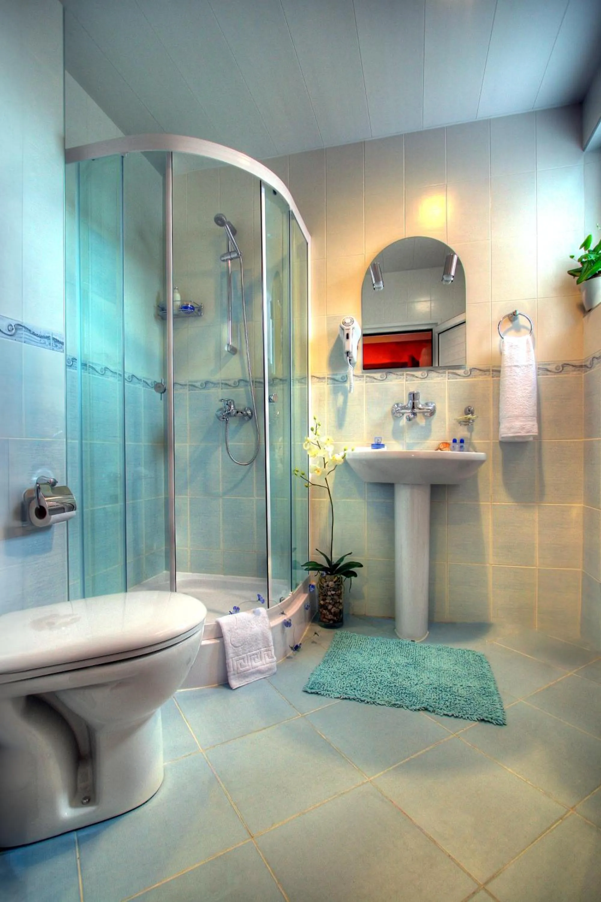 Bathroom in Family Hotel Mania