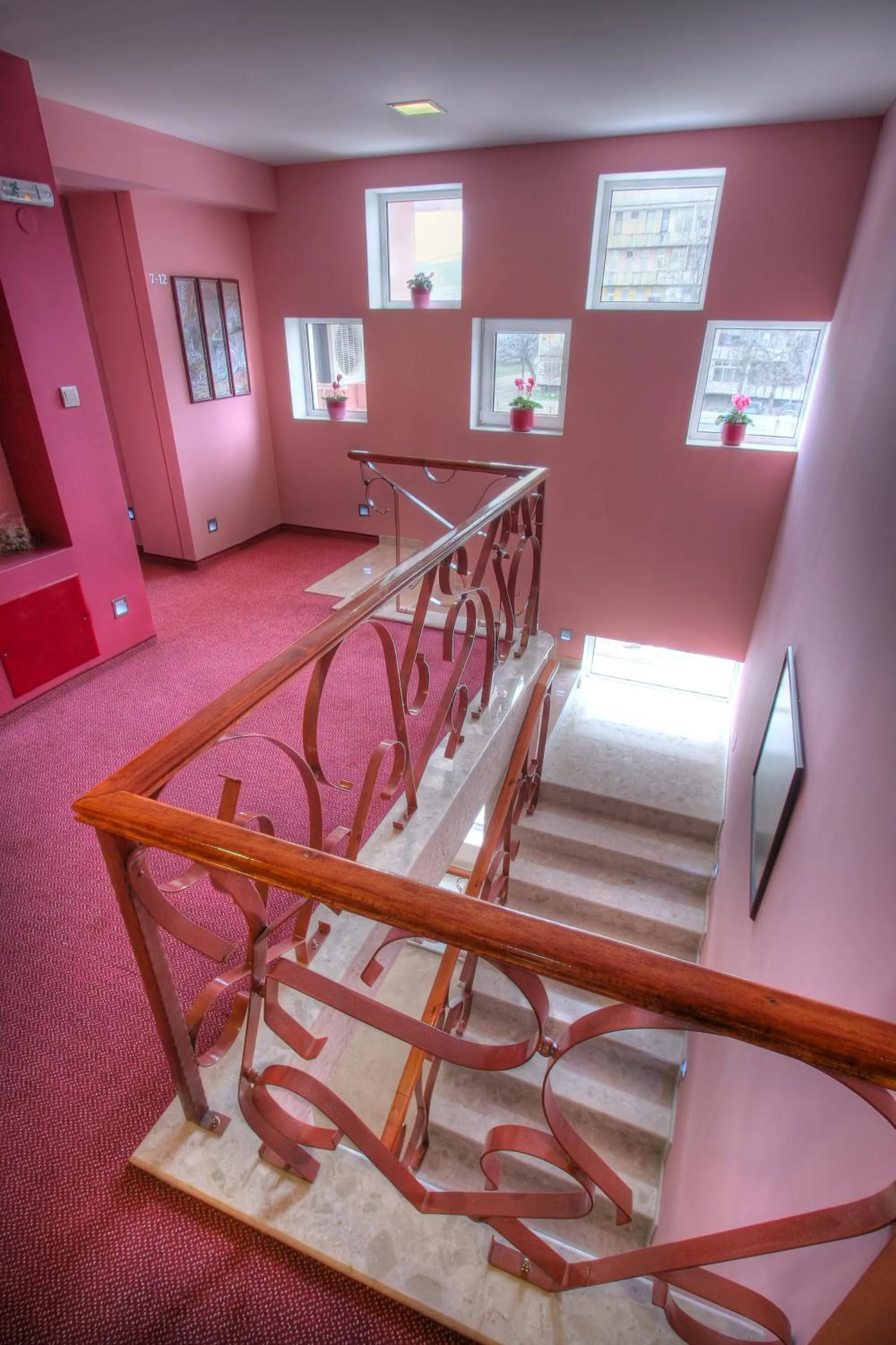 Area and facilities in Family Hotel Mania