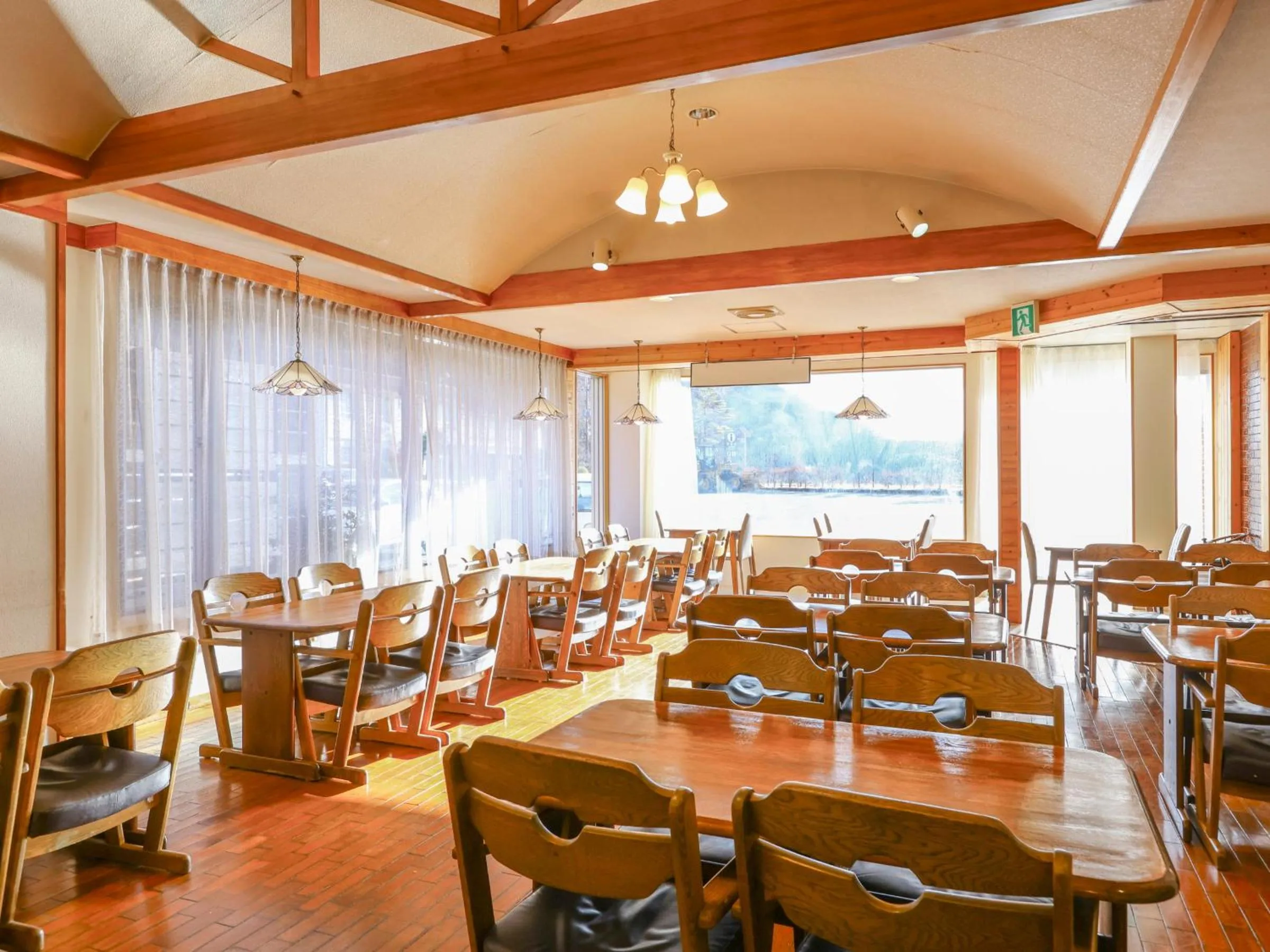 Restaurant/places to eat in Shoji Mount Hotel