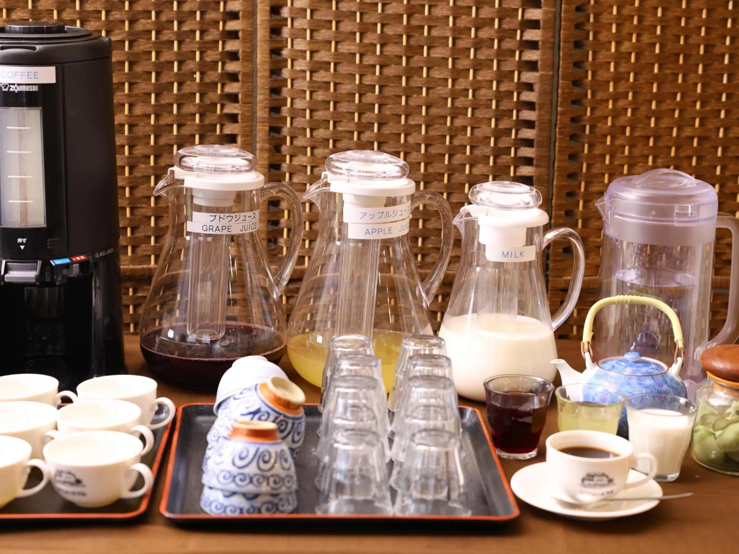 Food in Shoji Mount Hotel