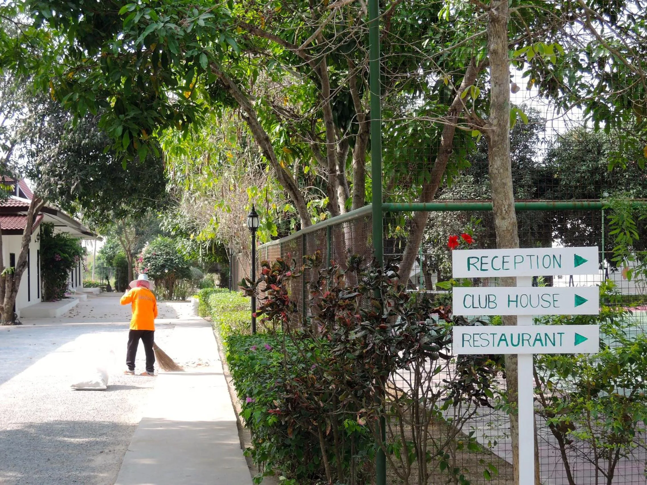 Facade/entrance in Mango Spa & Resort