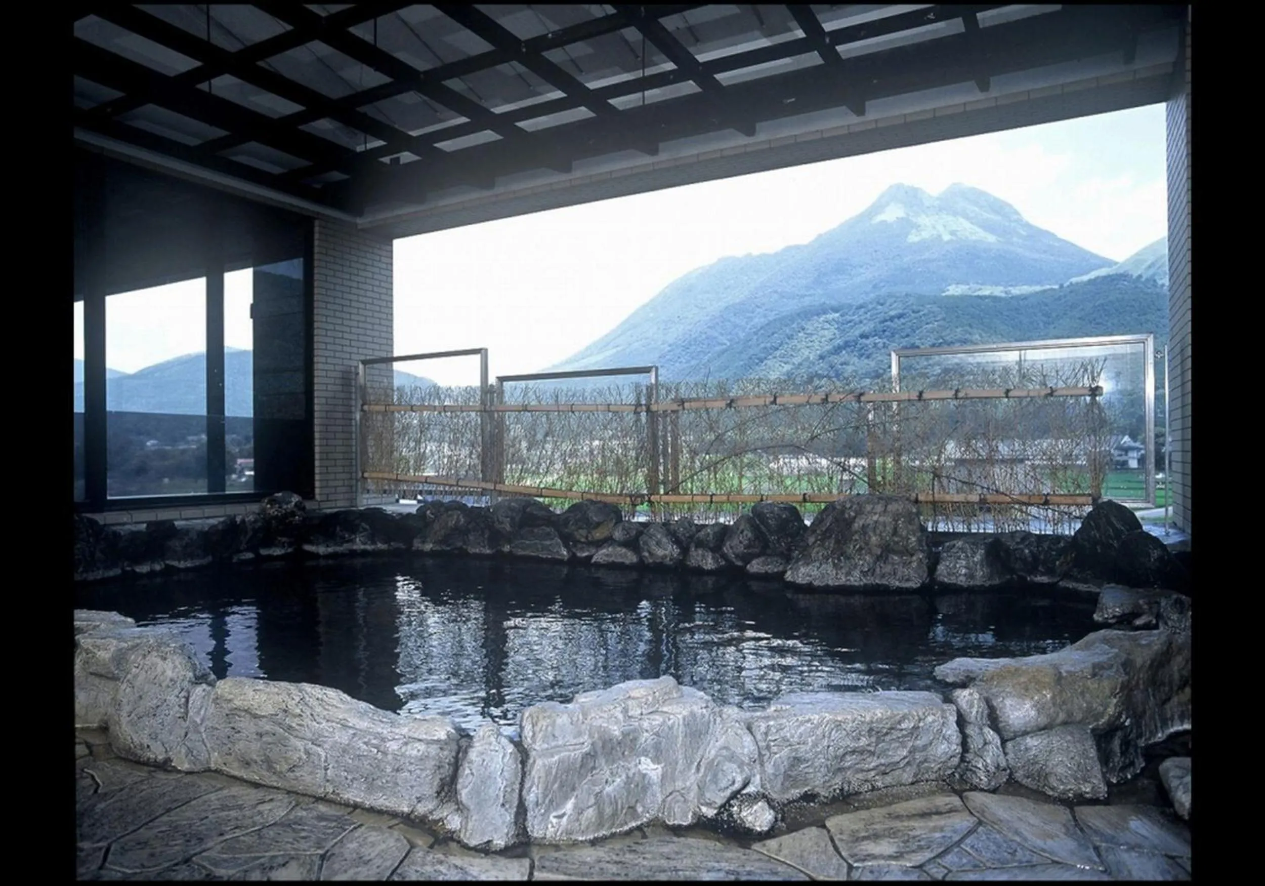 Hot Spring Bath in Yufuin Hotel Shuhokan