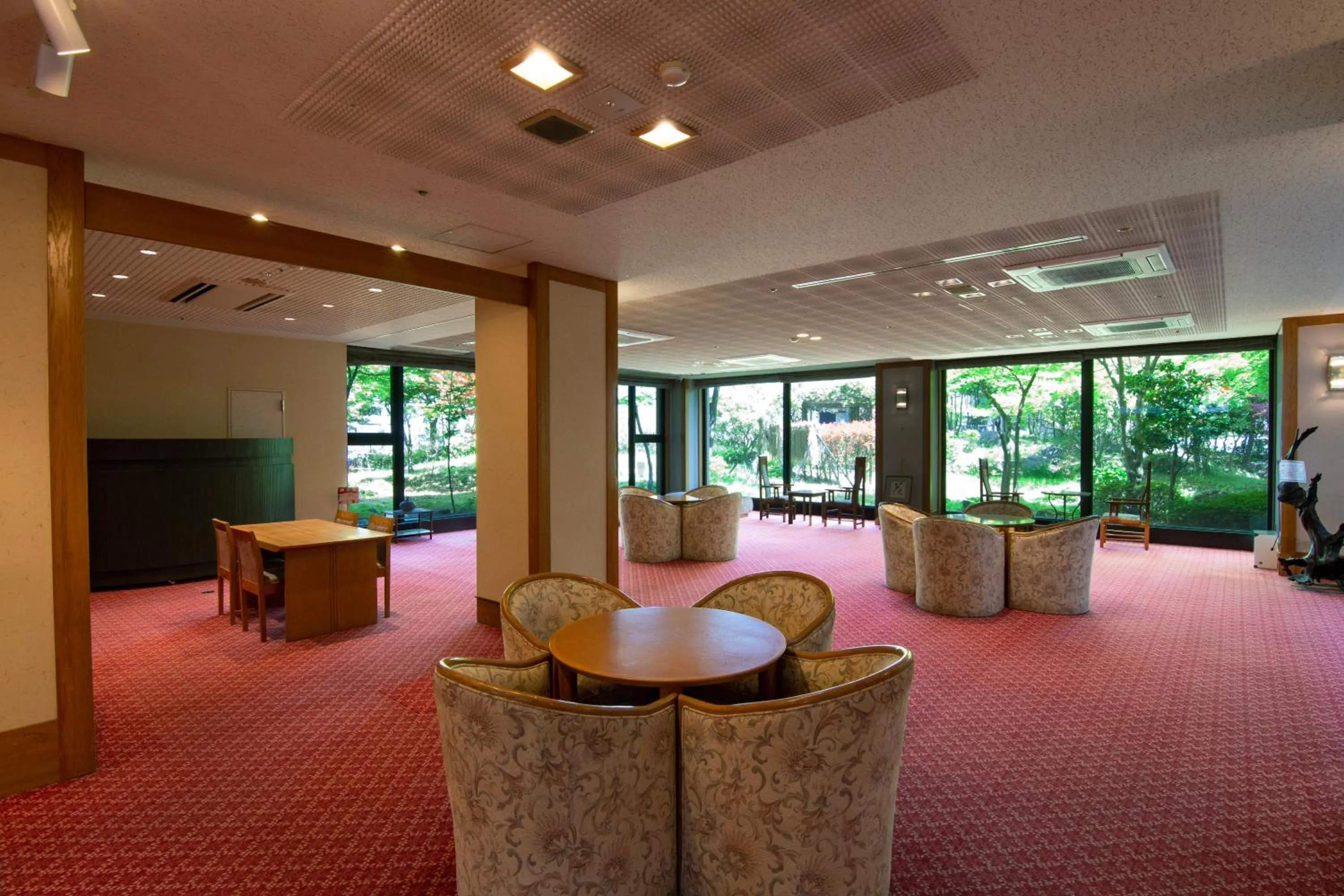 Lobby or reception in Yufuin Hotel Shuhokan
