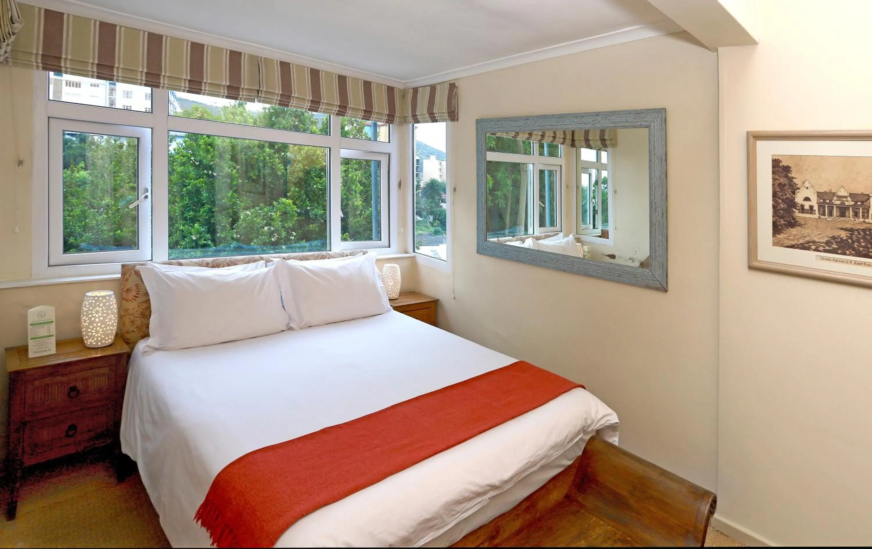 Bed in Rosedene Guest House