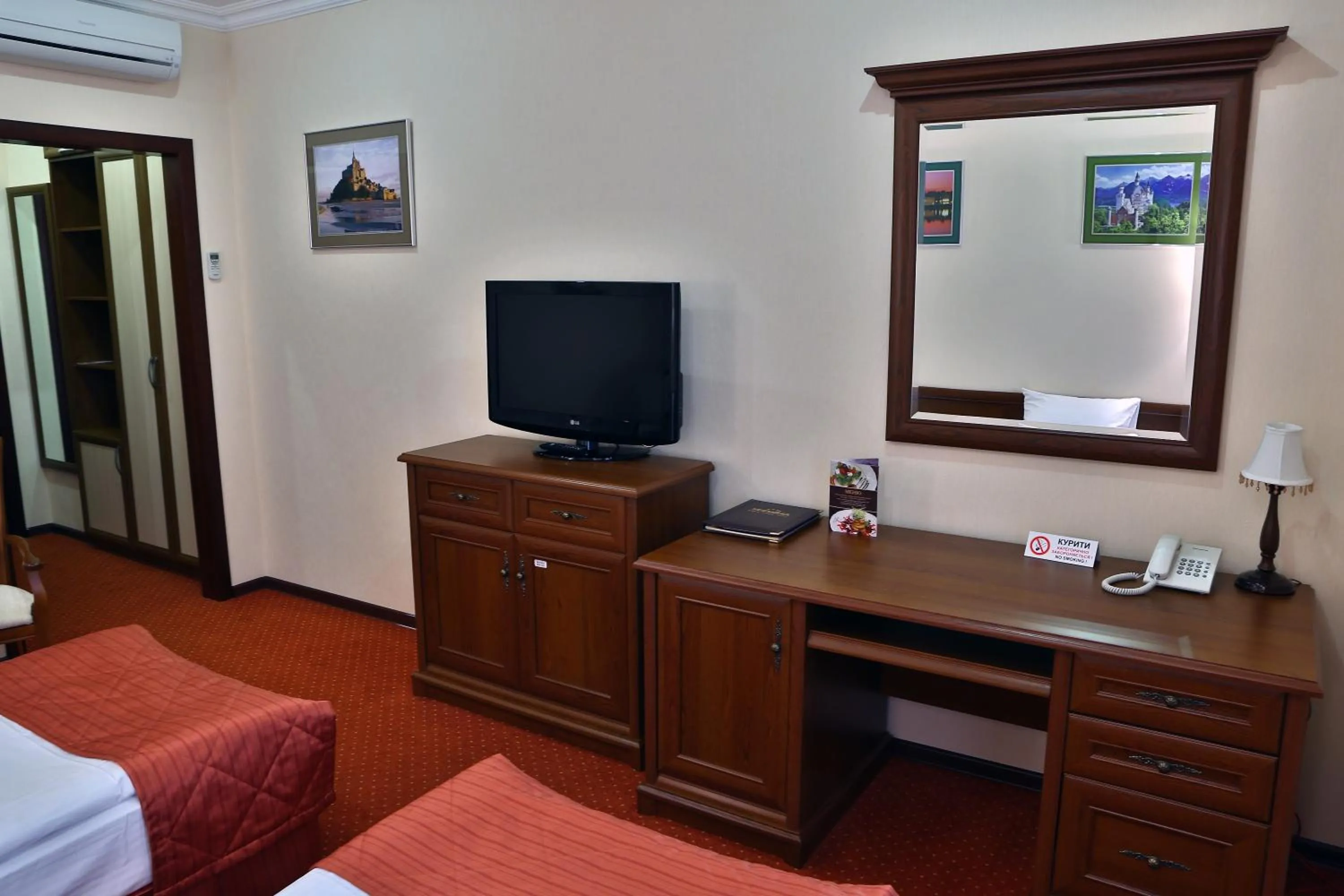 TV and multimedia, Bed in Hotel Ukraine Rivne