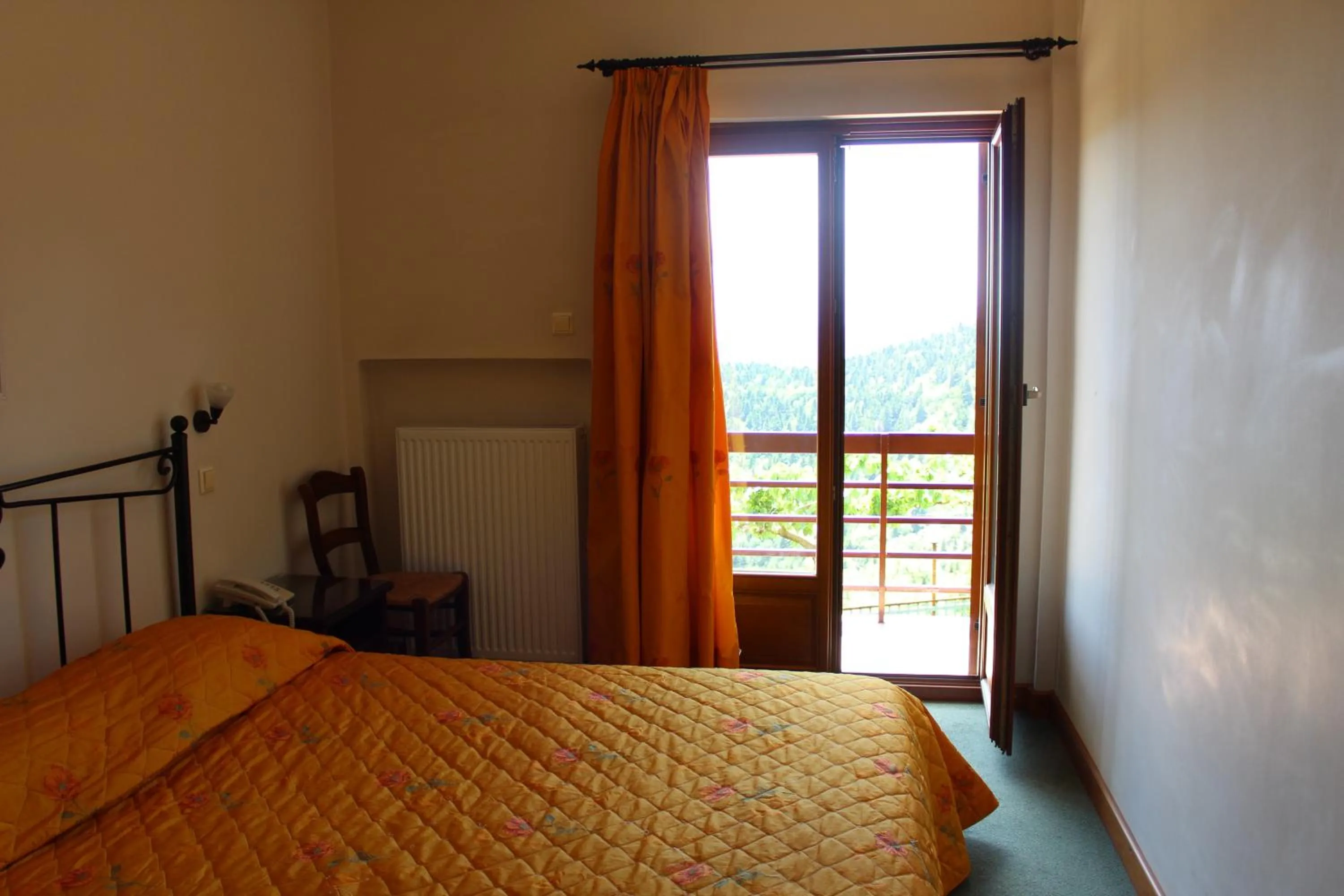 Bed in Elatou