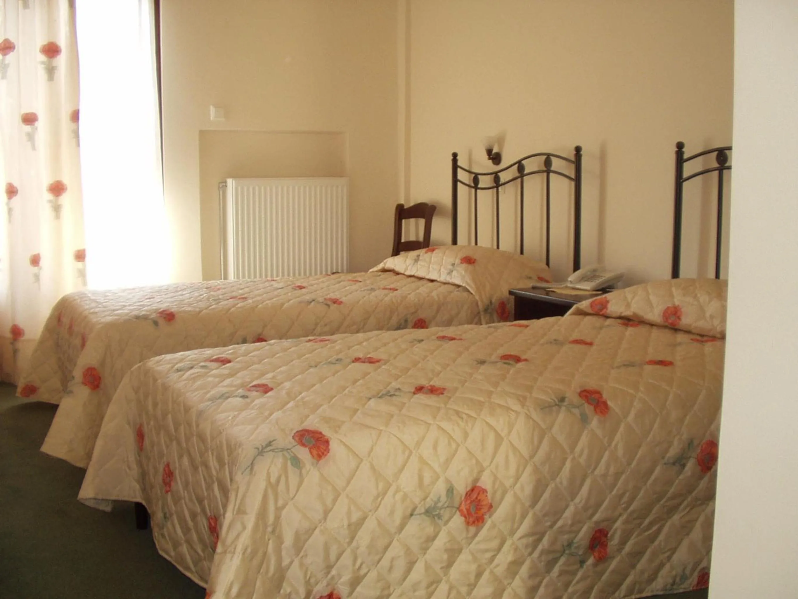 Bedroom, Bed in Elatou