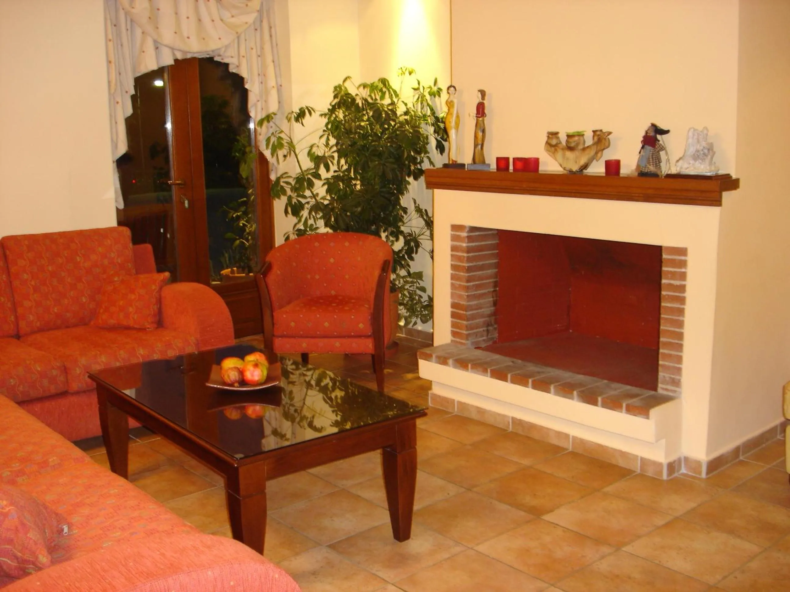 Area and facilities in Elatou