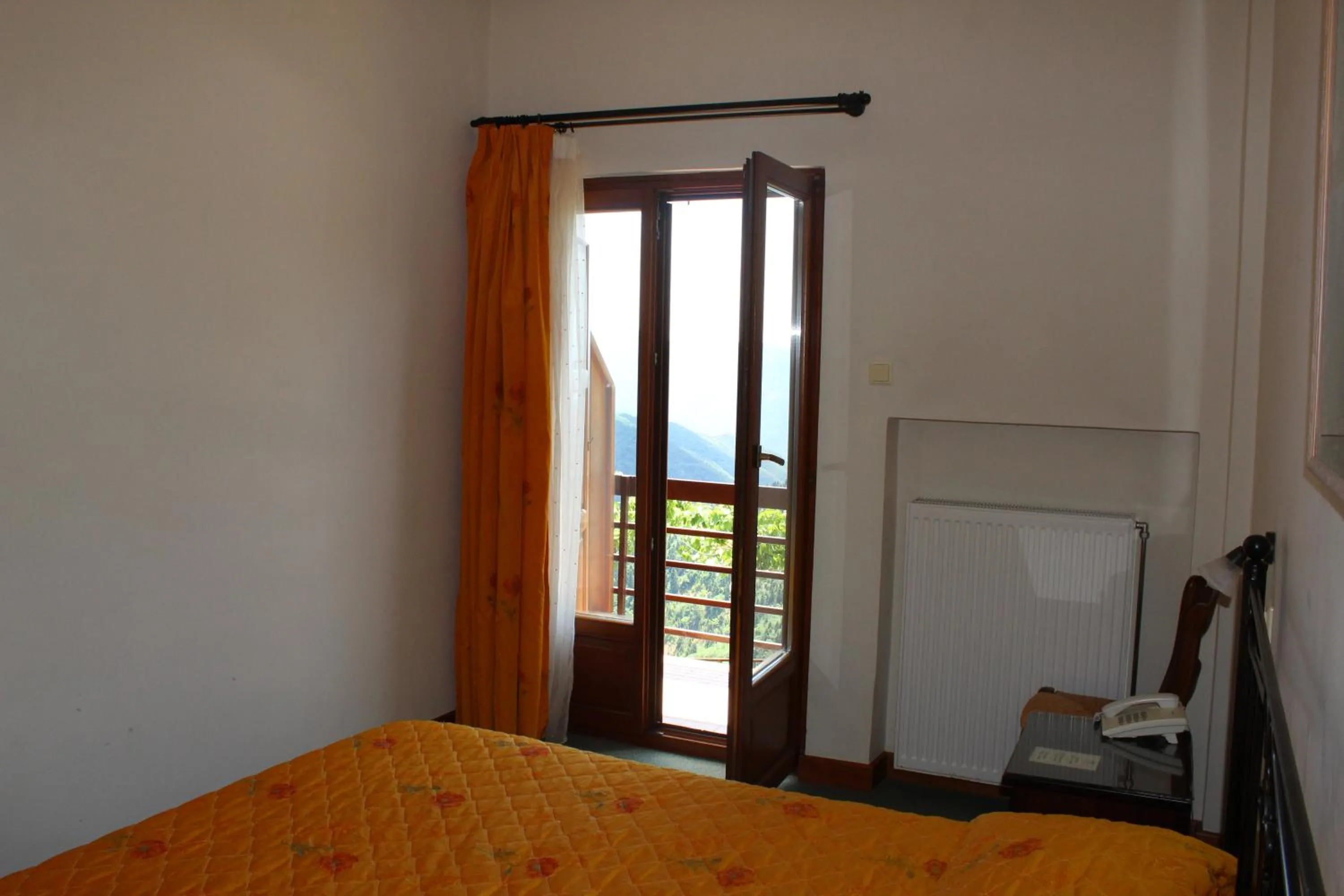 Bed in Elatou
