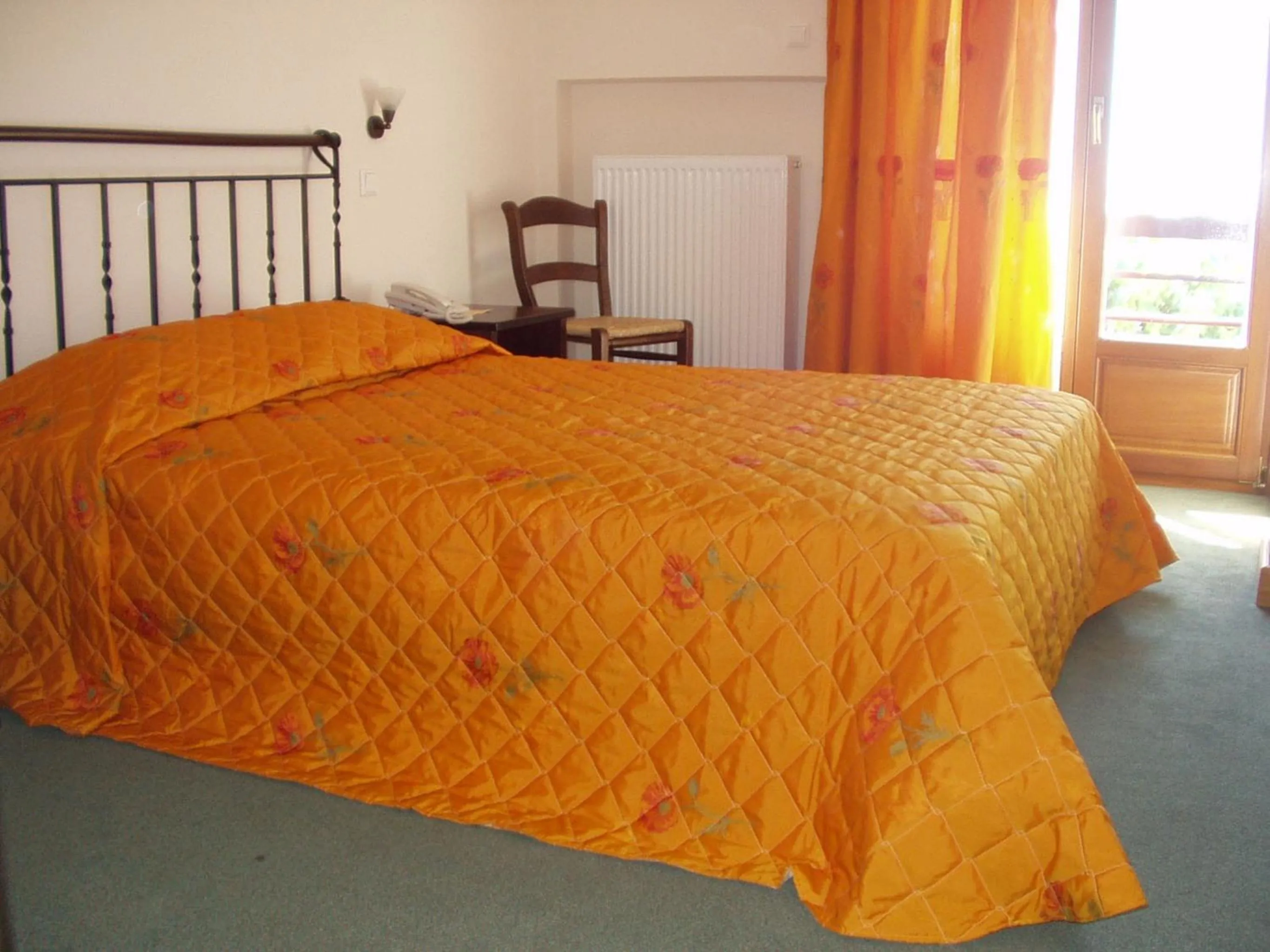 Bedroom, Bed in Elatou