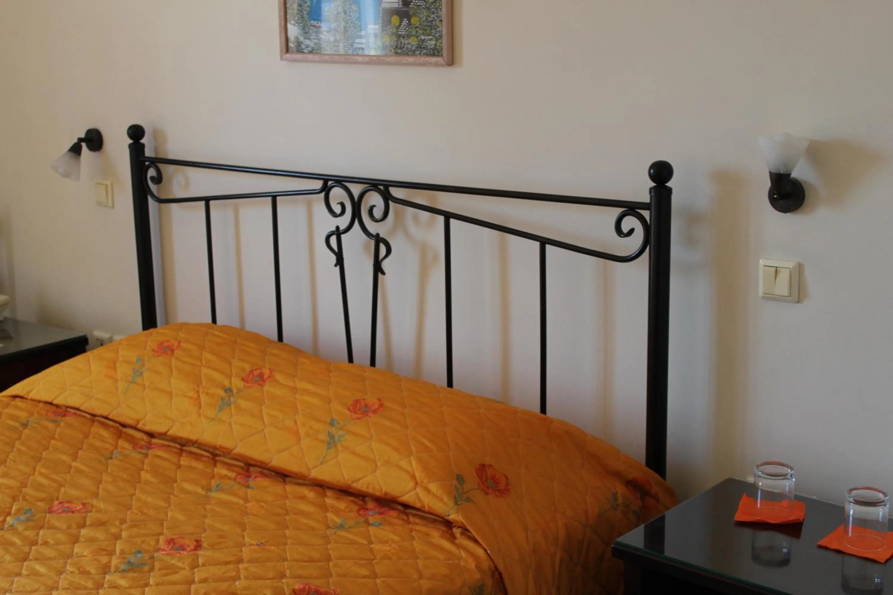 Bed in Elatou