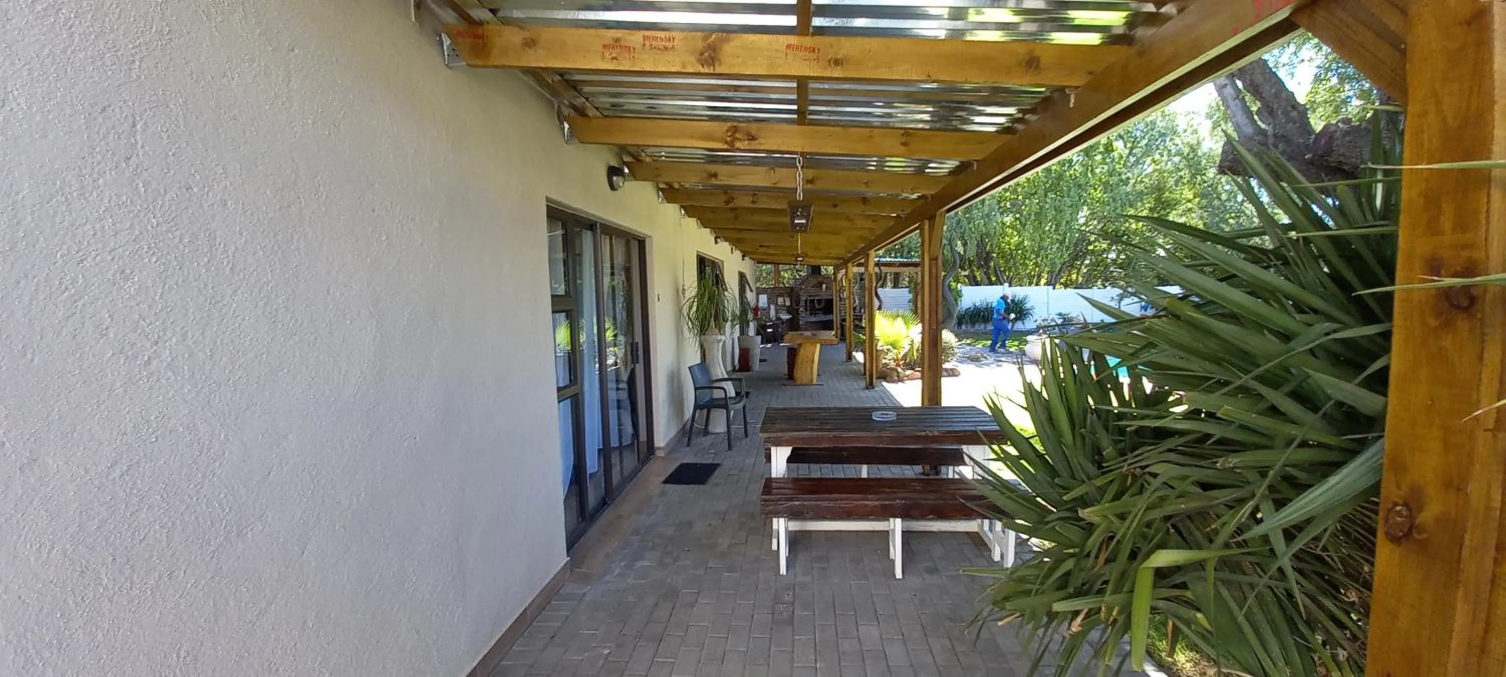 Property building in Potties Guesthouse