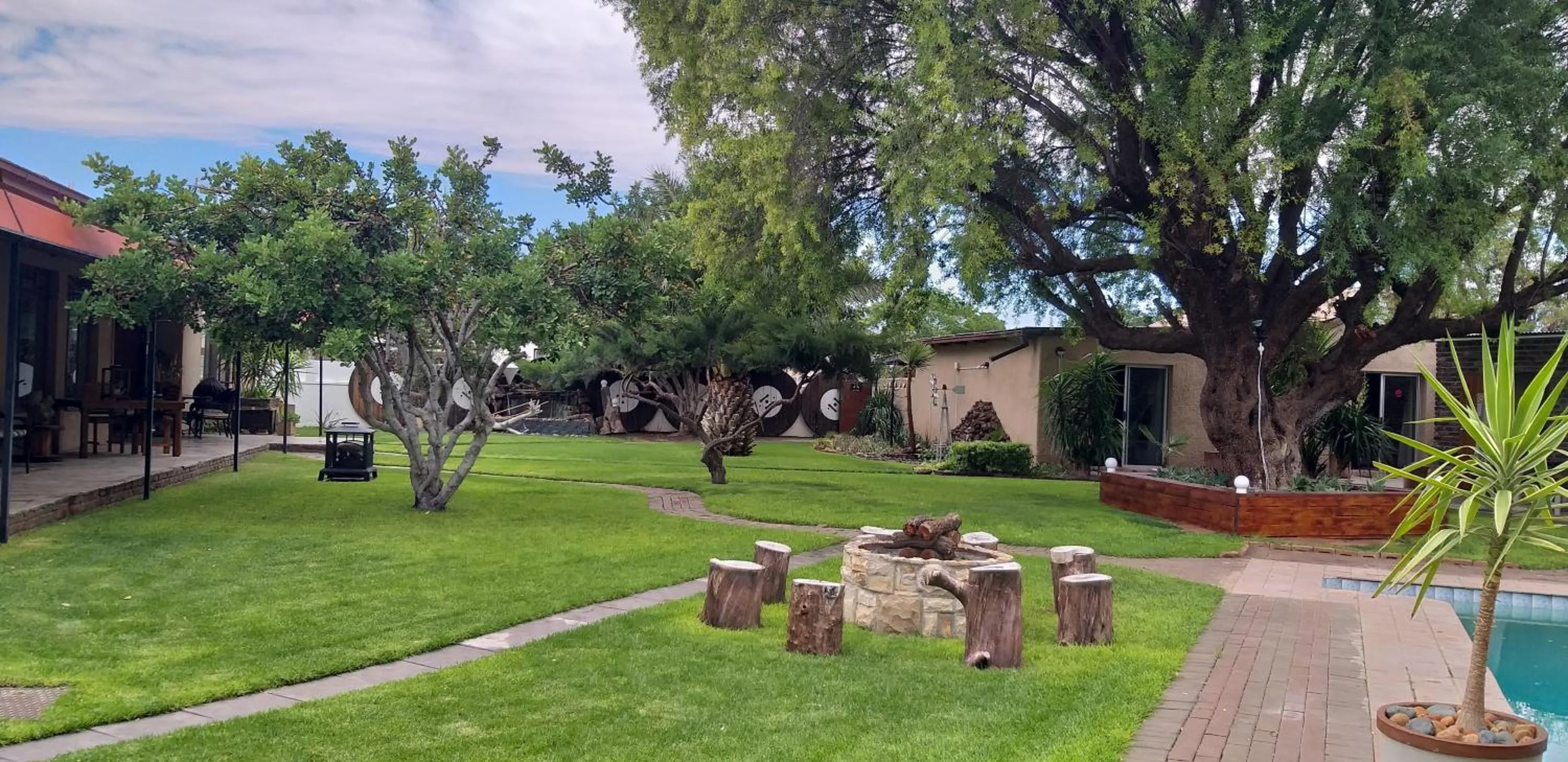 Garden view in Potties Guesthouse