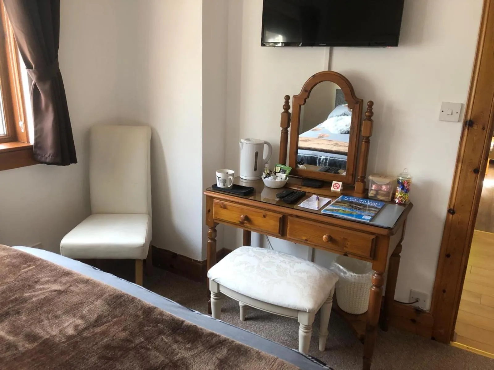 Bed in The Woolly Rock