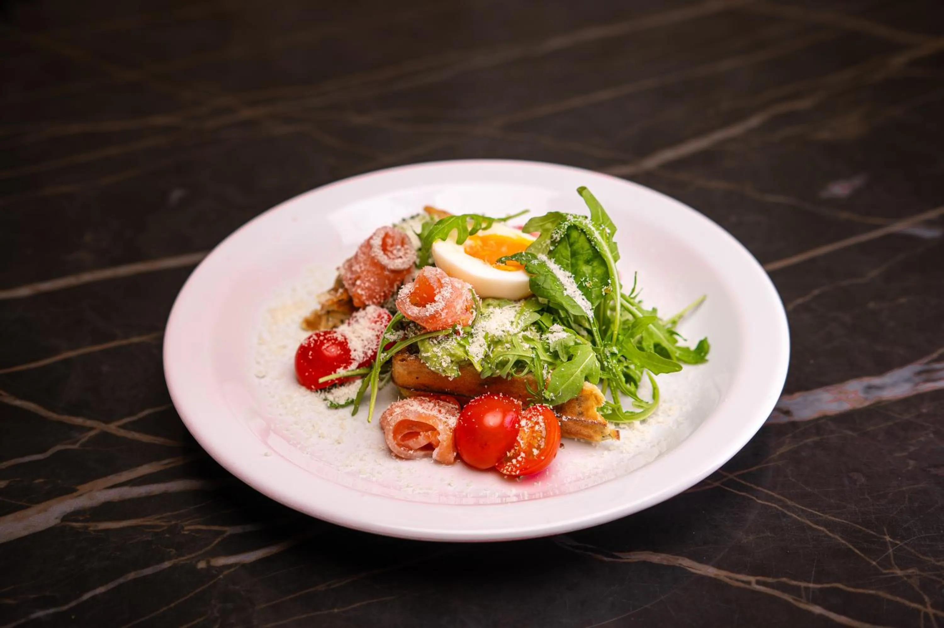 Restaurant/places to eat in Nadiya Hotel