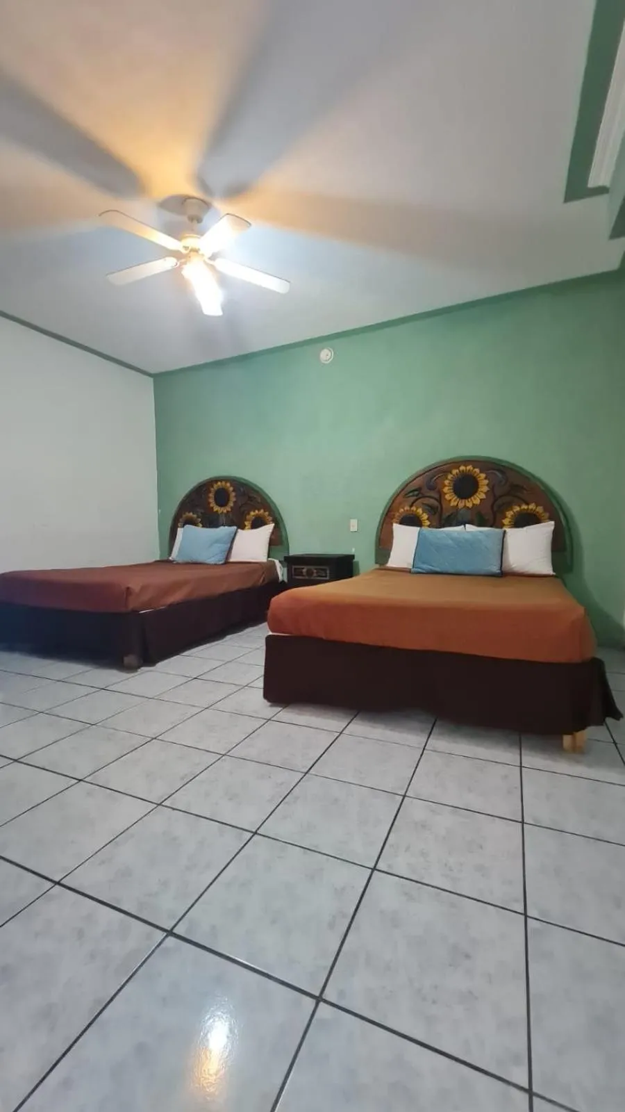 Double Room with Two Double Beds in Hotel Meson Mariano Matamoros