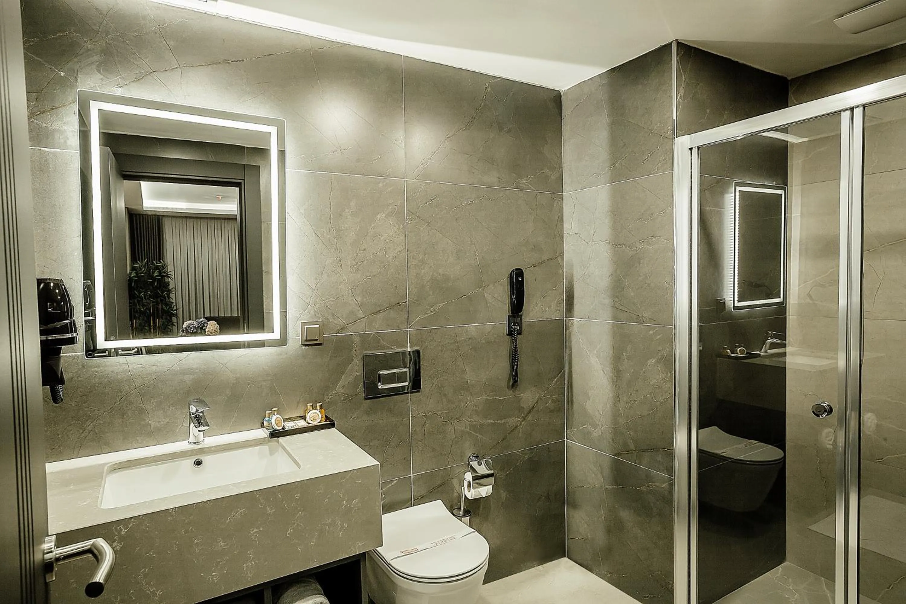 Shower in Kızılkaya Business Otel
