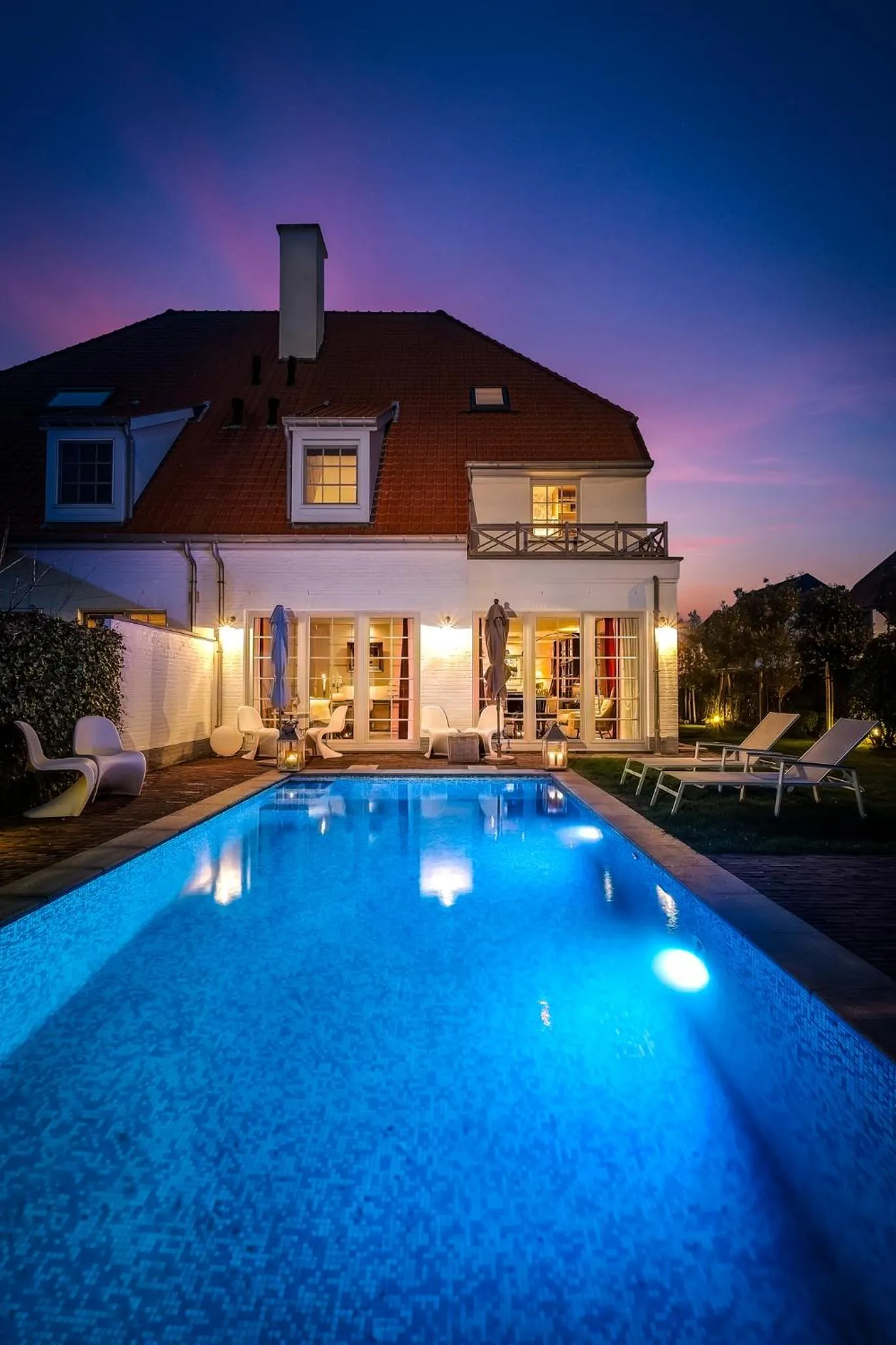 Swimming pool in B&B Maison seki