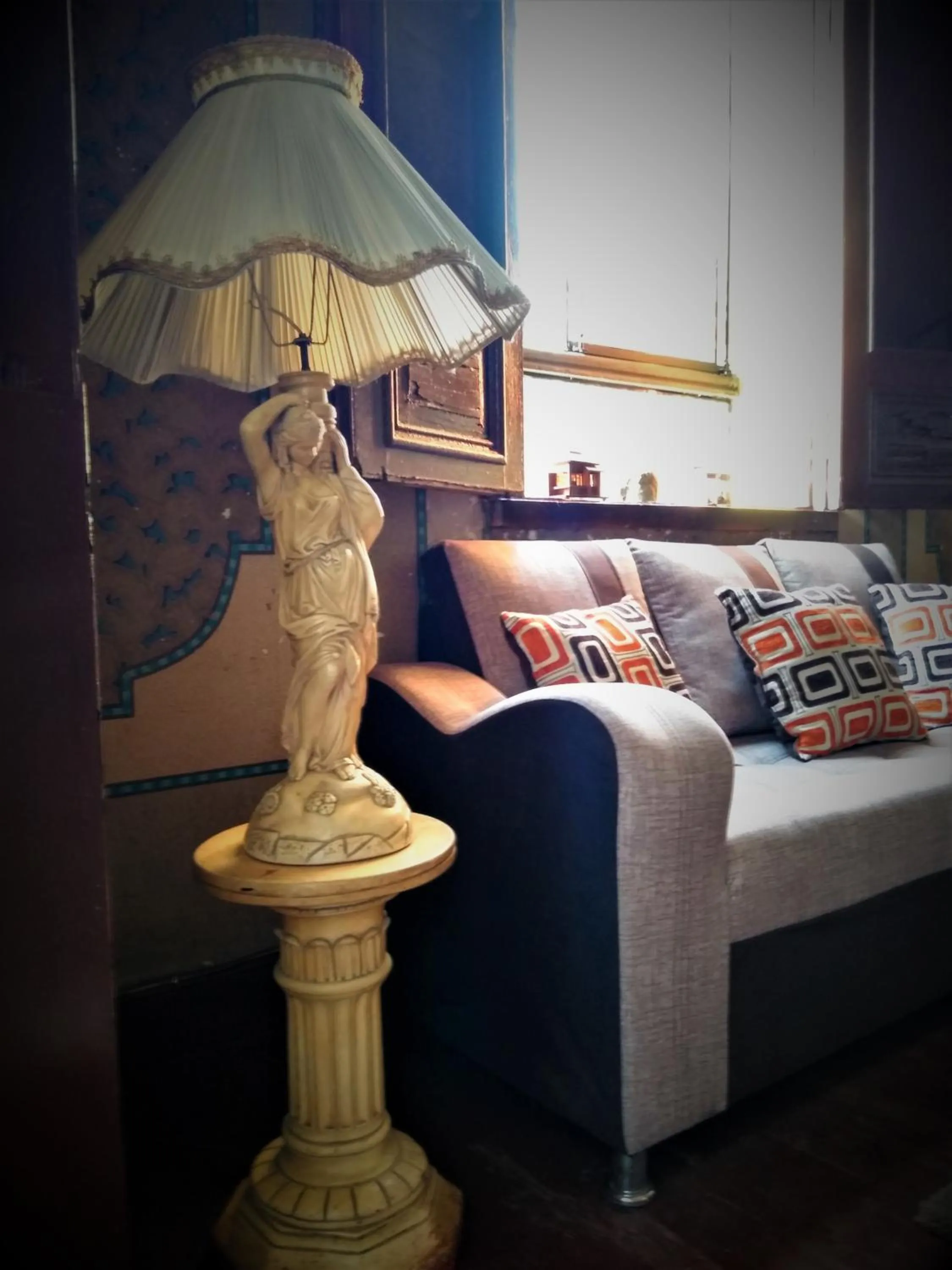 Living room, Bed in Samanai Wasi