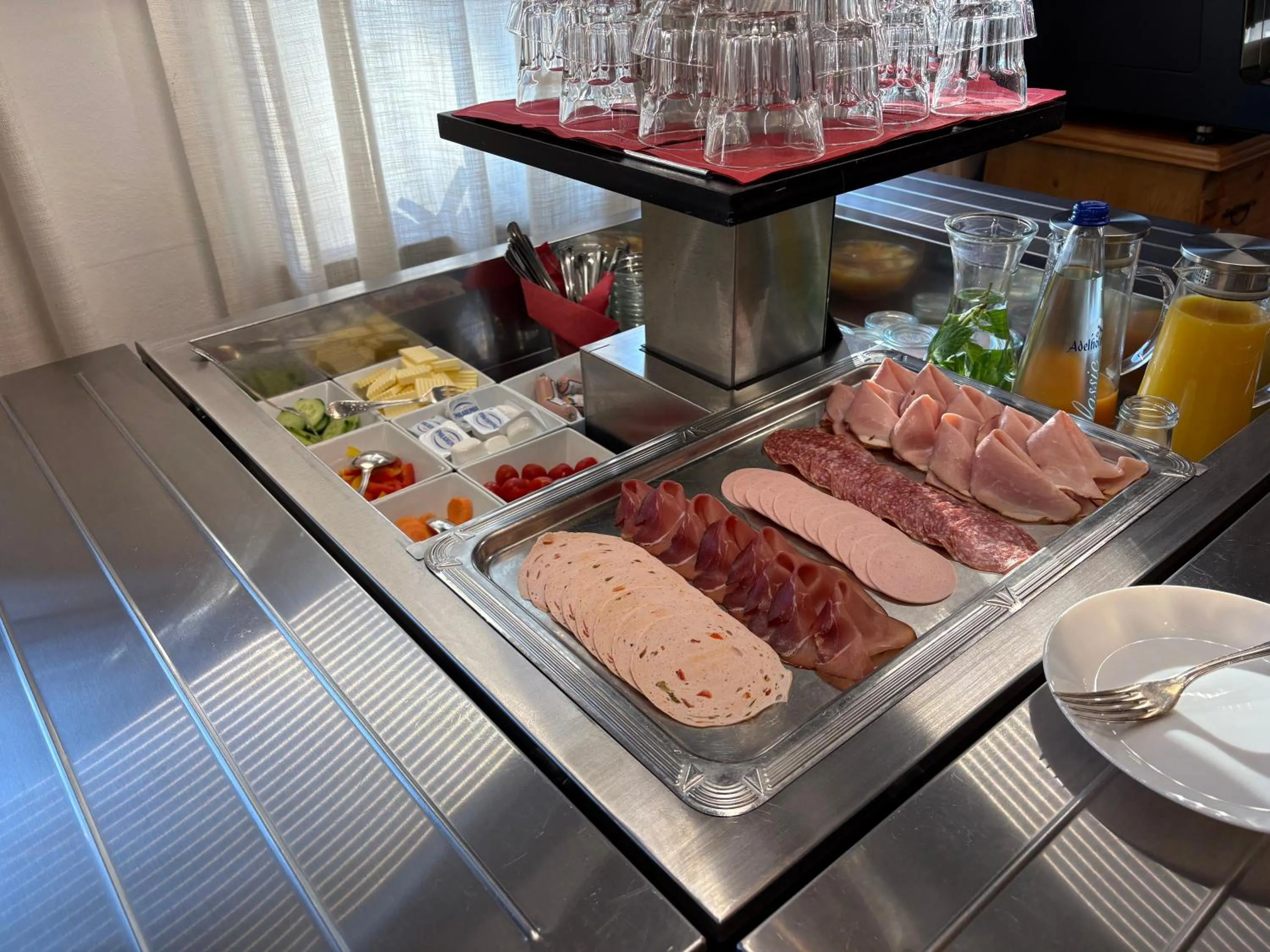 Breakfast in Alpinhotel INzeller