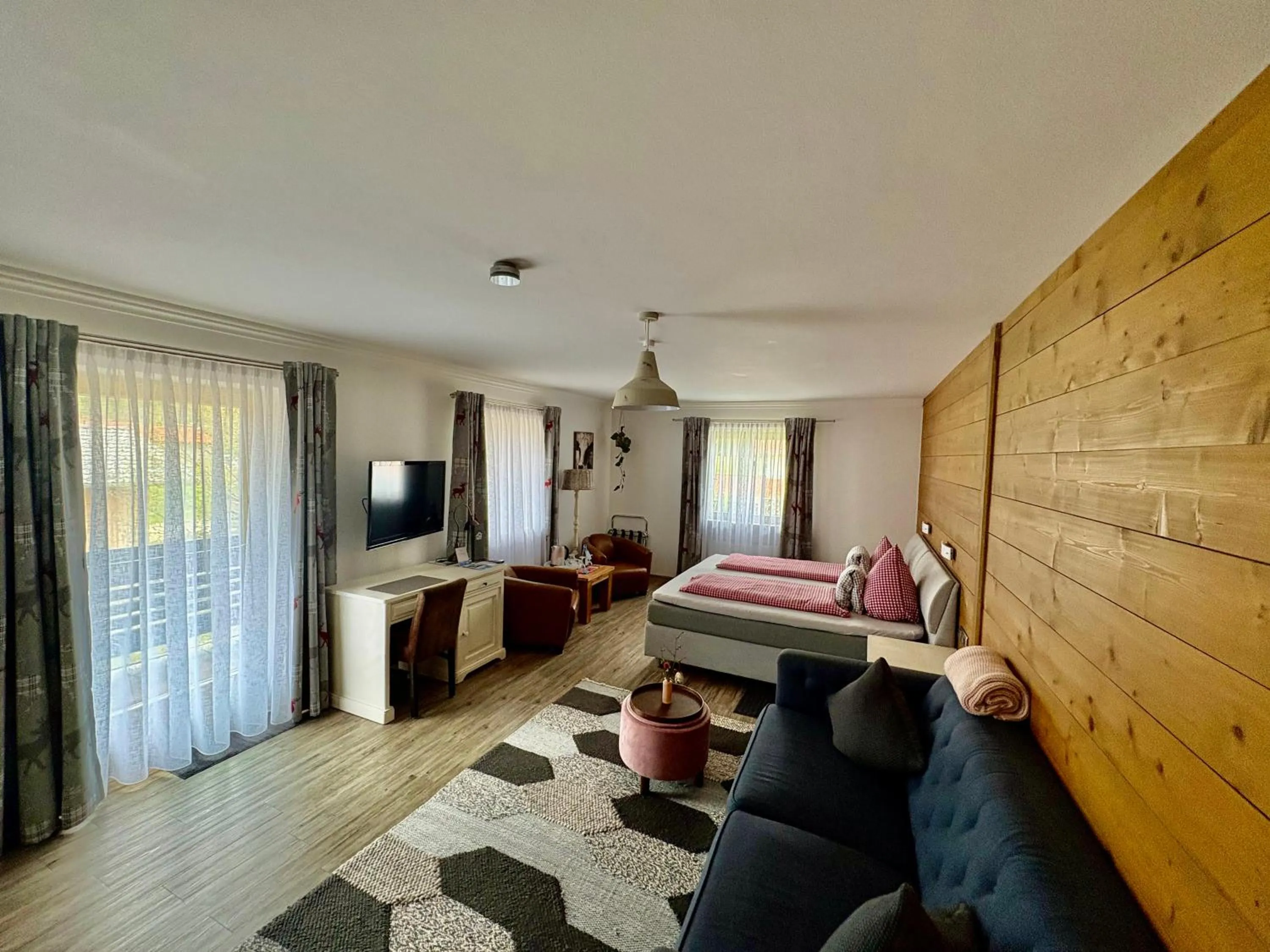 Bed in Alpinhotel INzeller