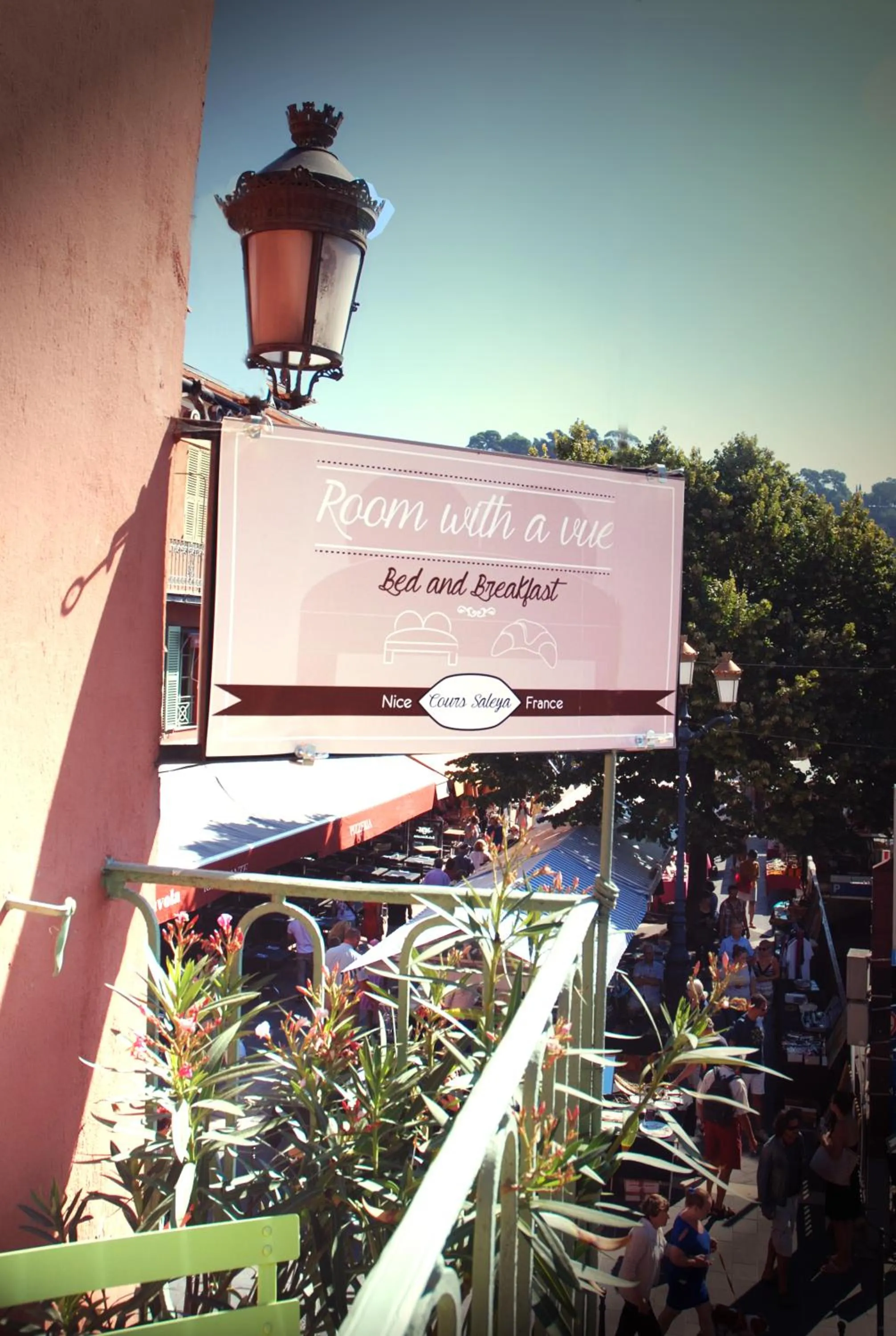 Property logo or sign in Room with a vue