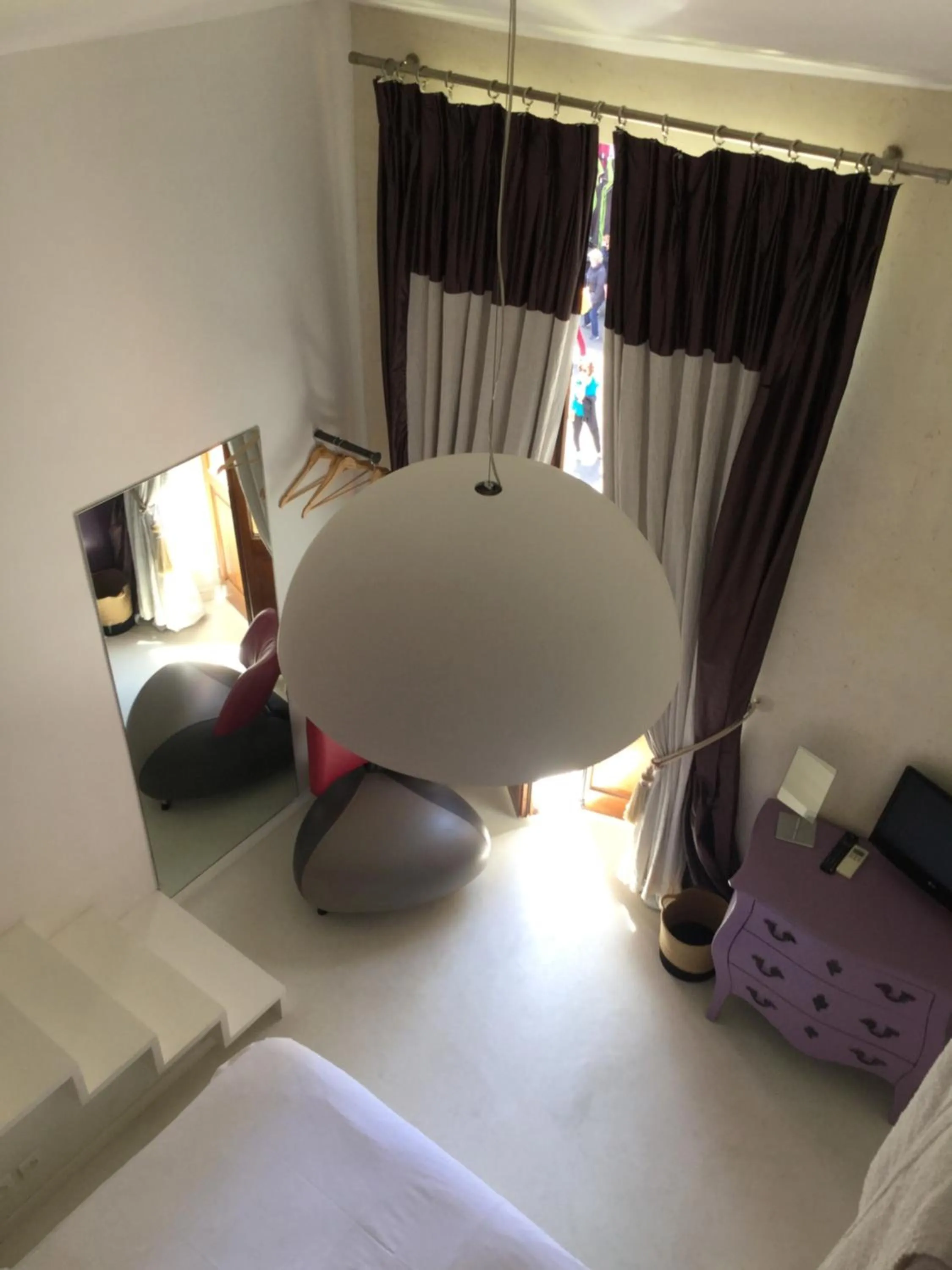 Photo of the whole room in Room with a vue