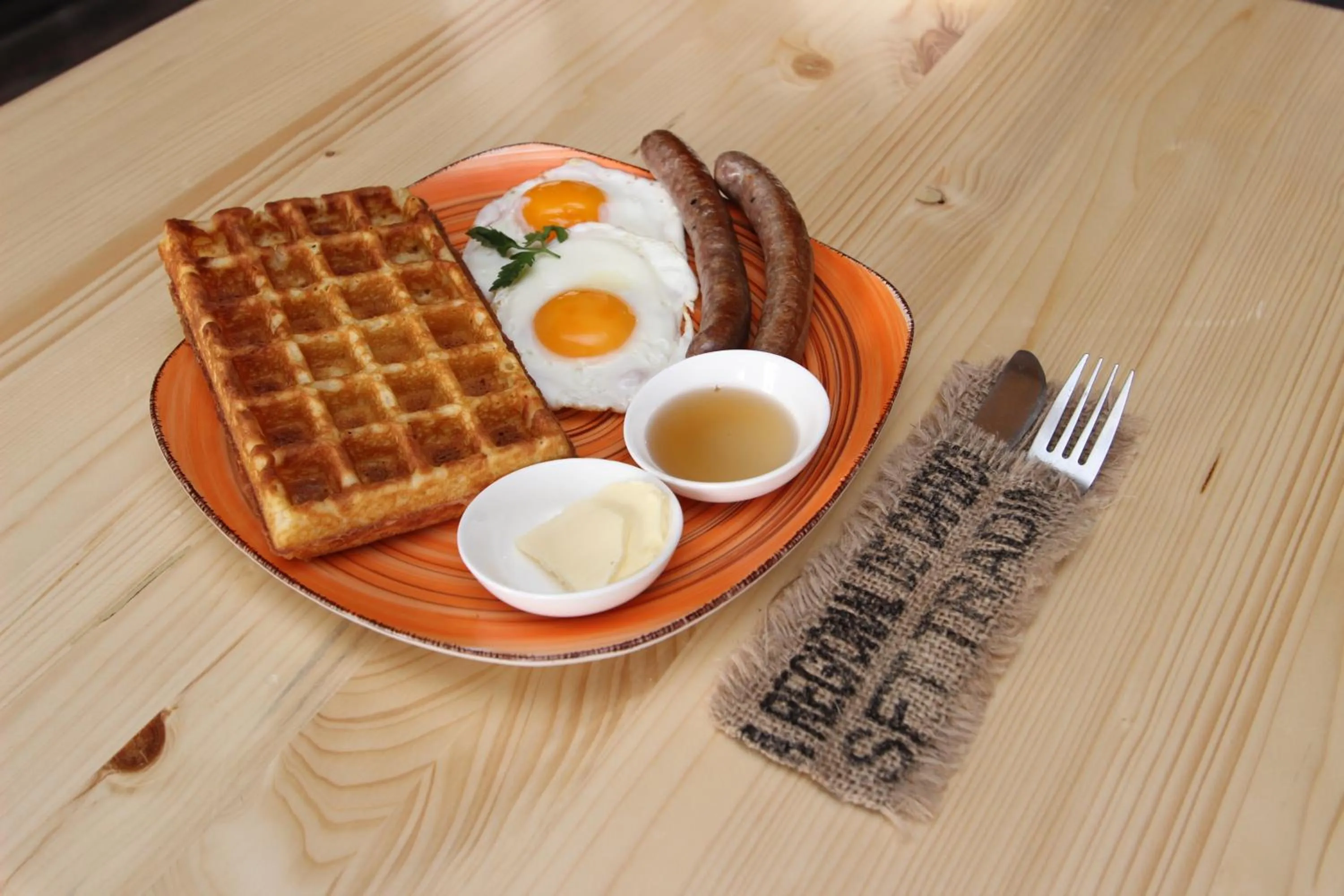 Food and drinks in Madanur Hotel