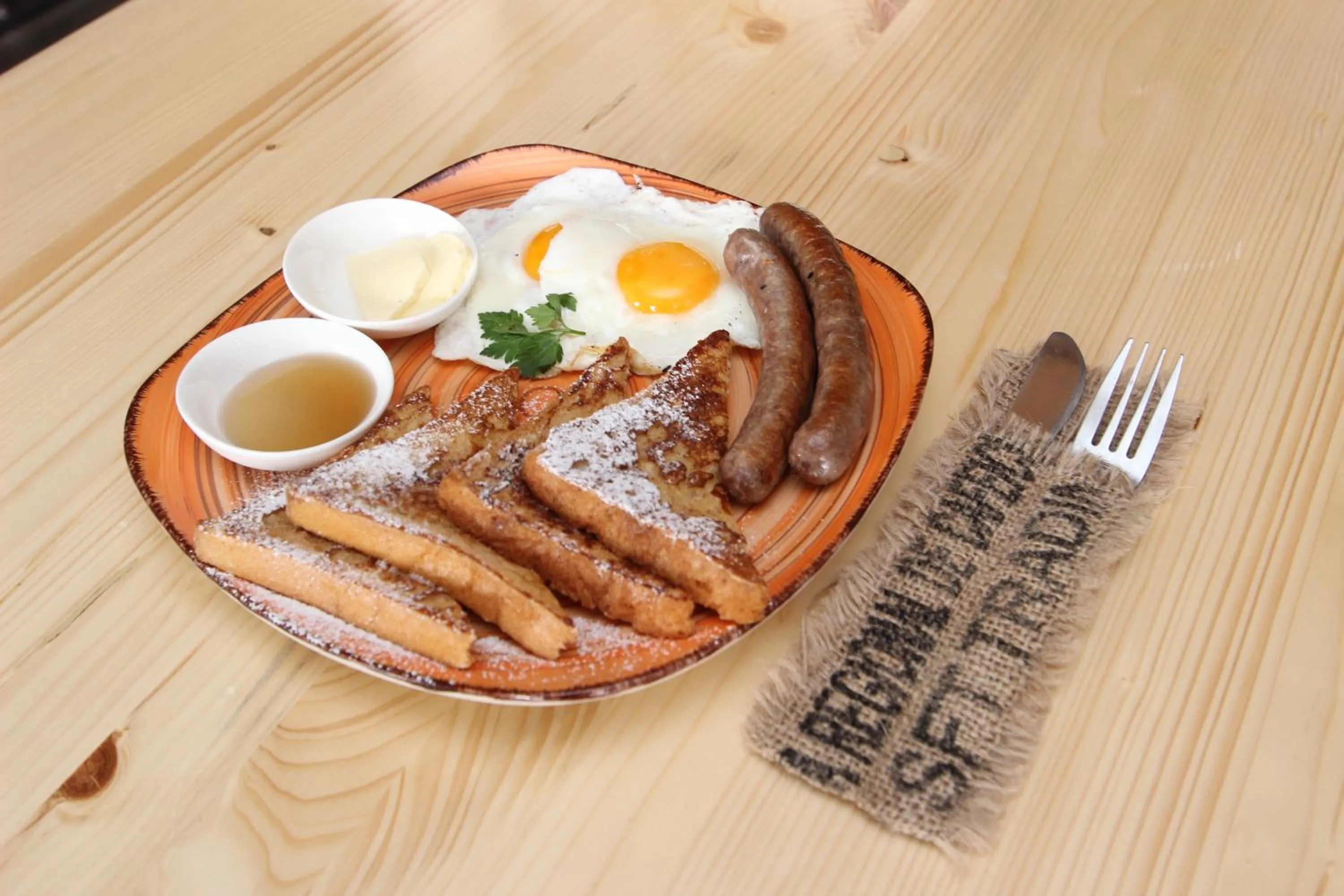 Food and drinks in Madanur Hotel