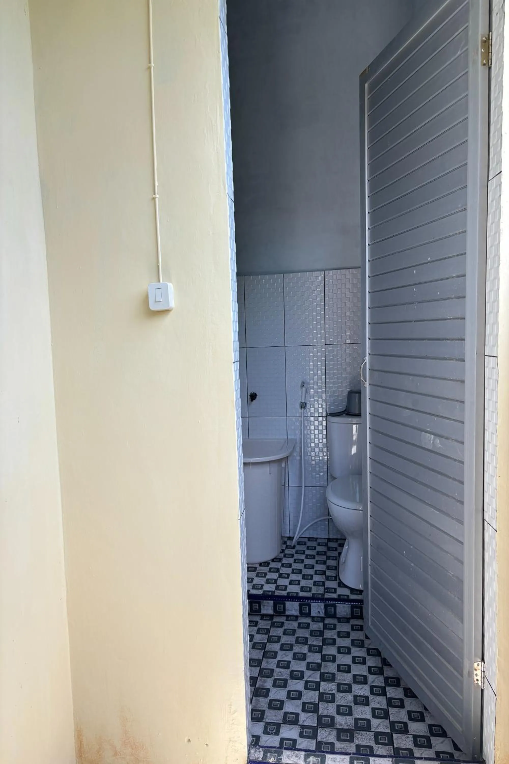 Bathroom in Waroeng Transit & Depary Homestay
