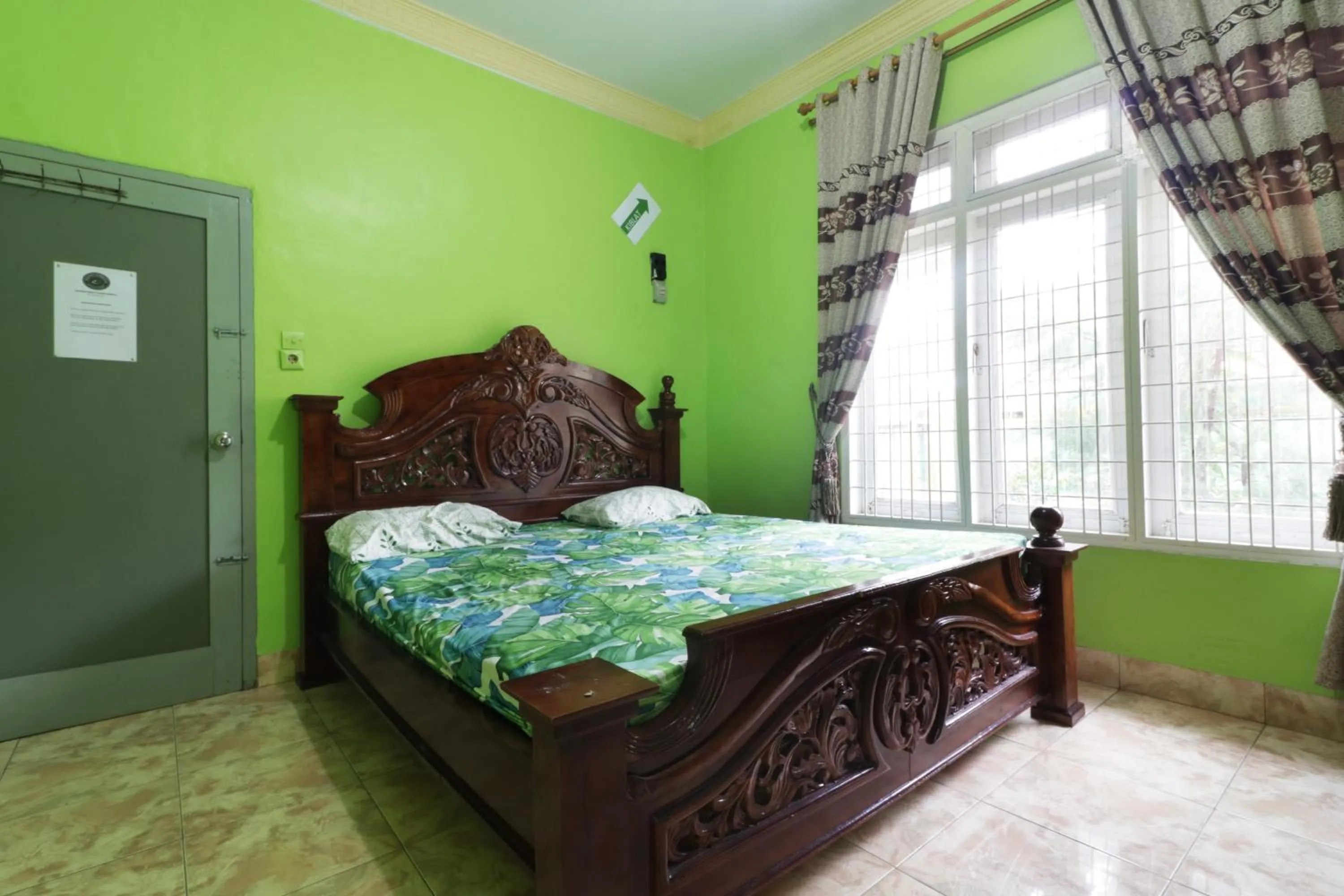 Bed in Waroeng Transit & Depary Homestay