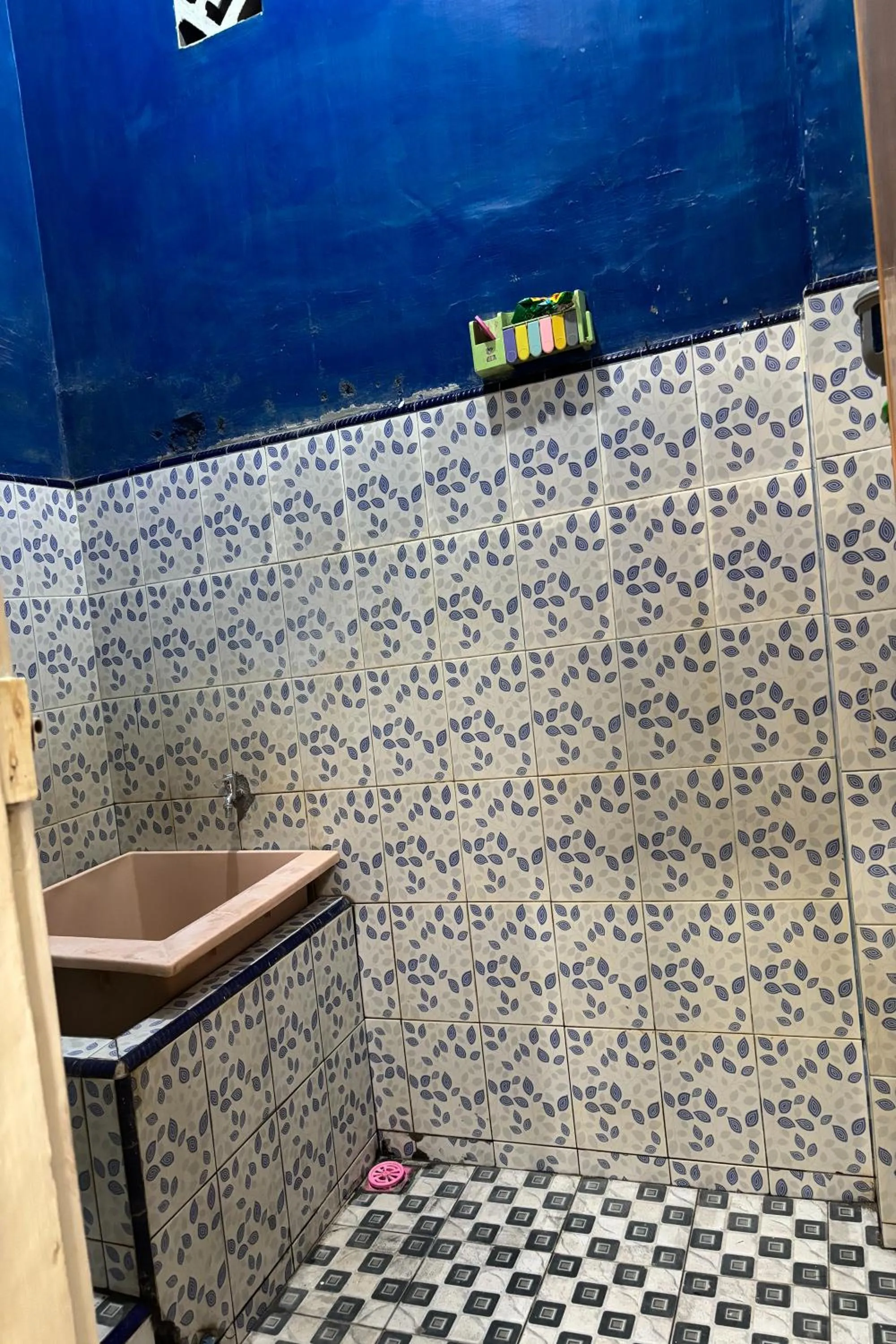 Bathroom in Waroeng Transit & Depary Homestay