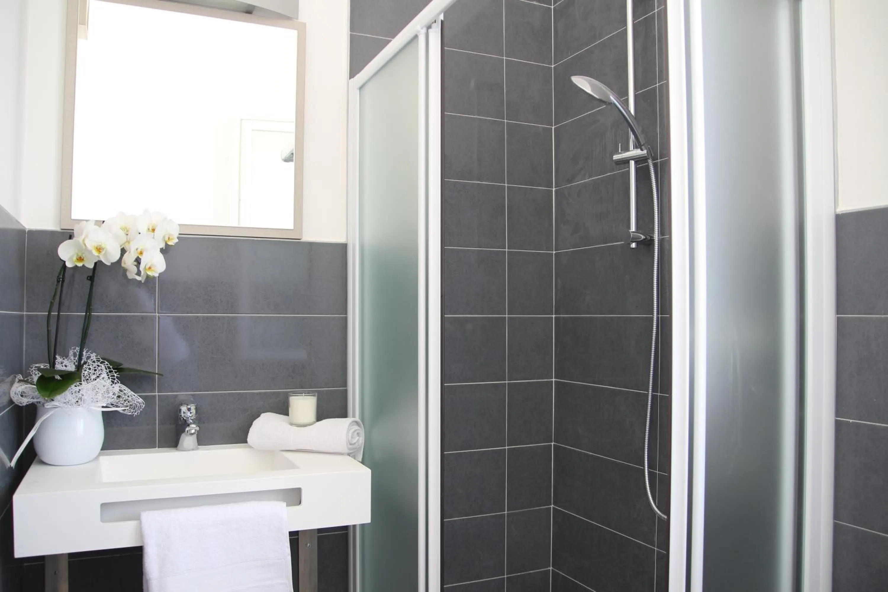 Shower in Hotel Arena