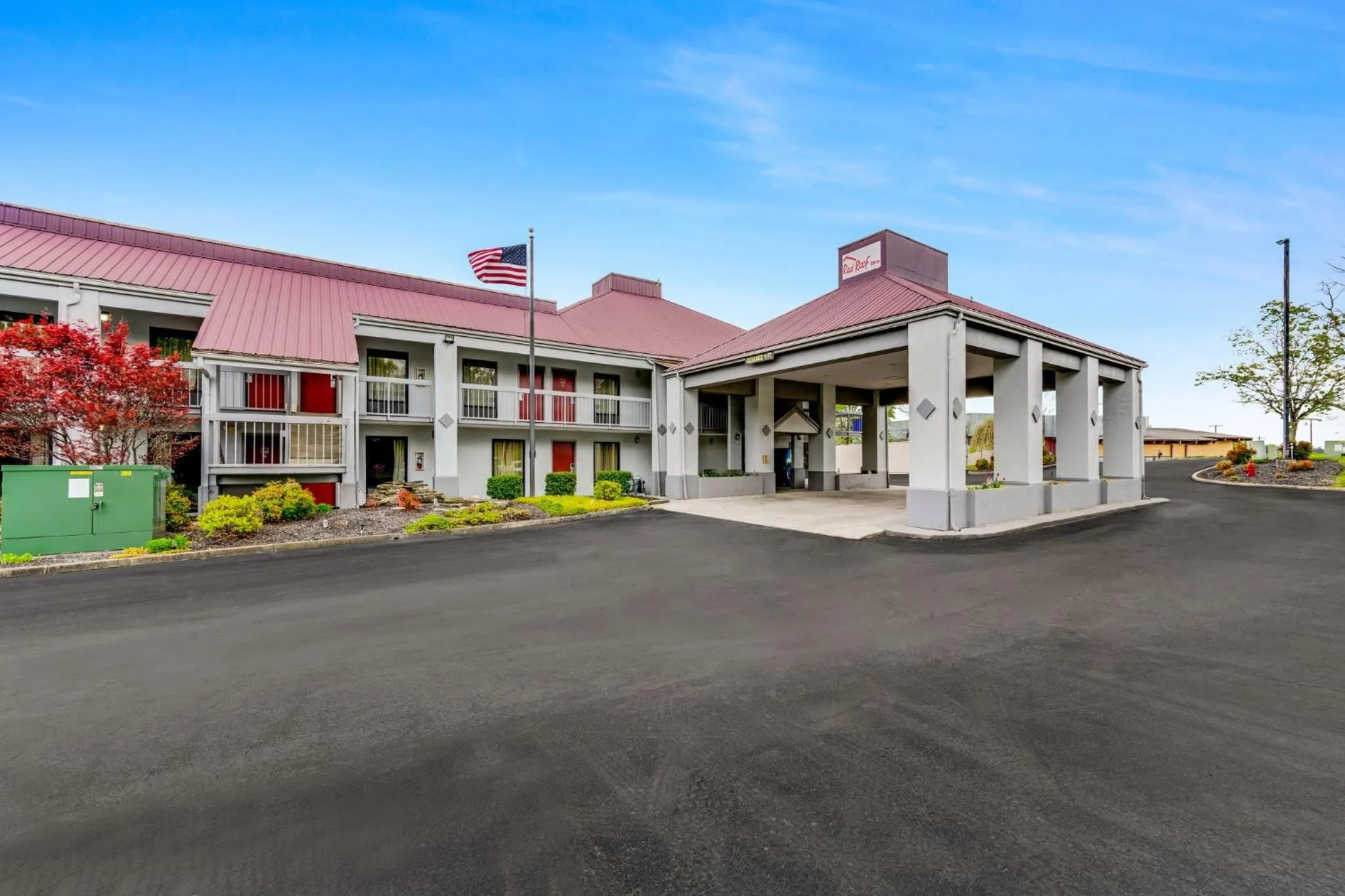 Property building in Red Roof Inn Kingsport
