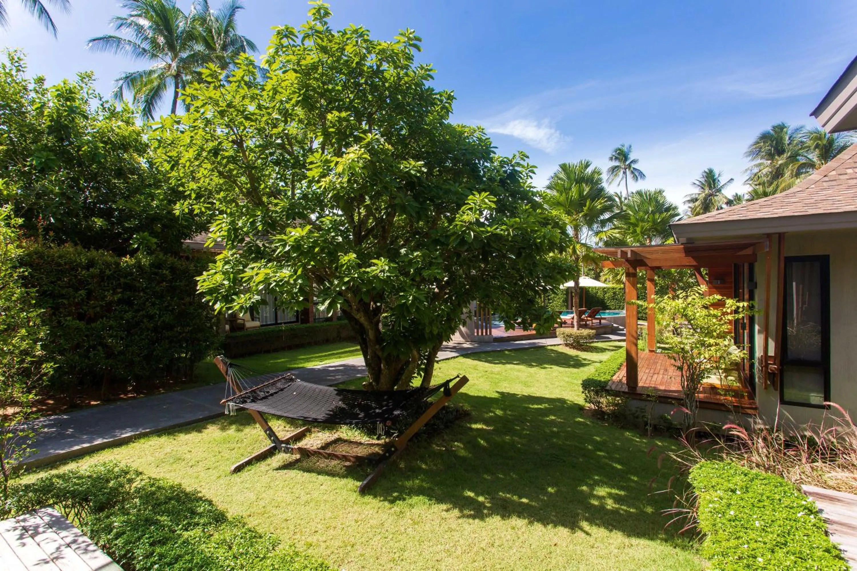 CHUZ Villas Samui SHA Plus