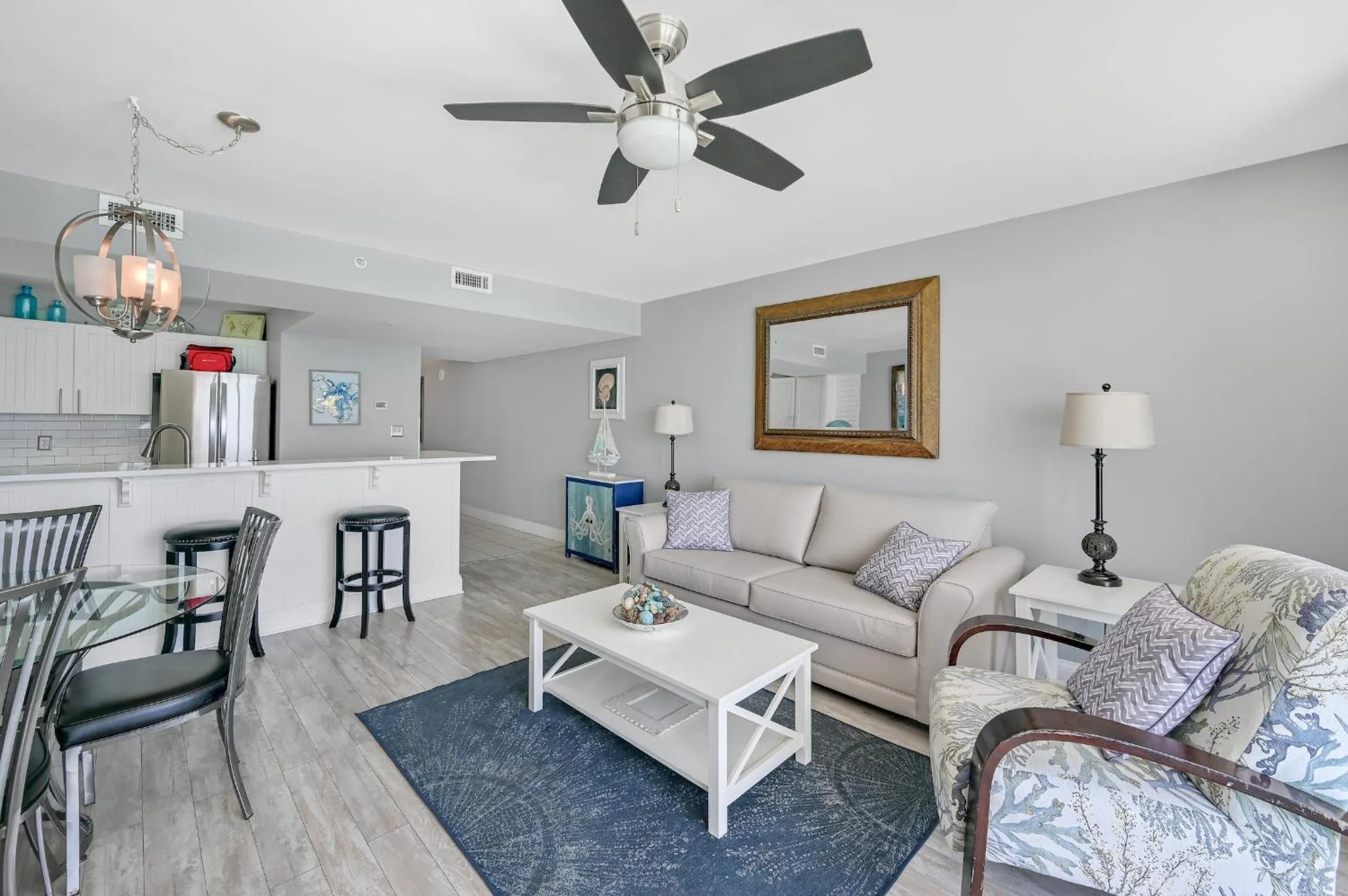 Kitchen or kitchenette in Pelican Beach Resort by Tufan