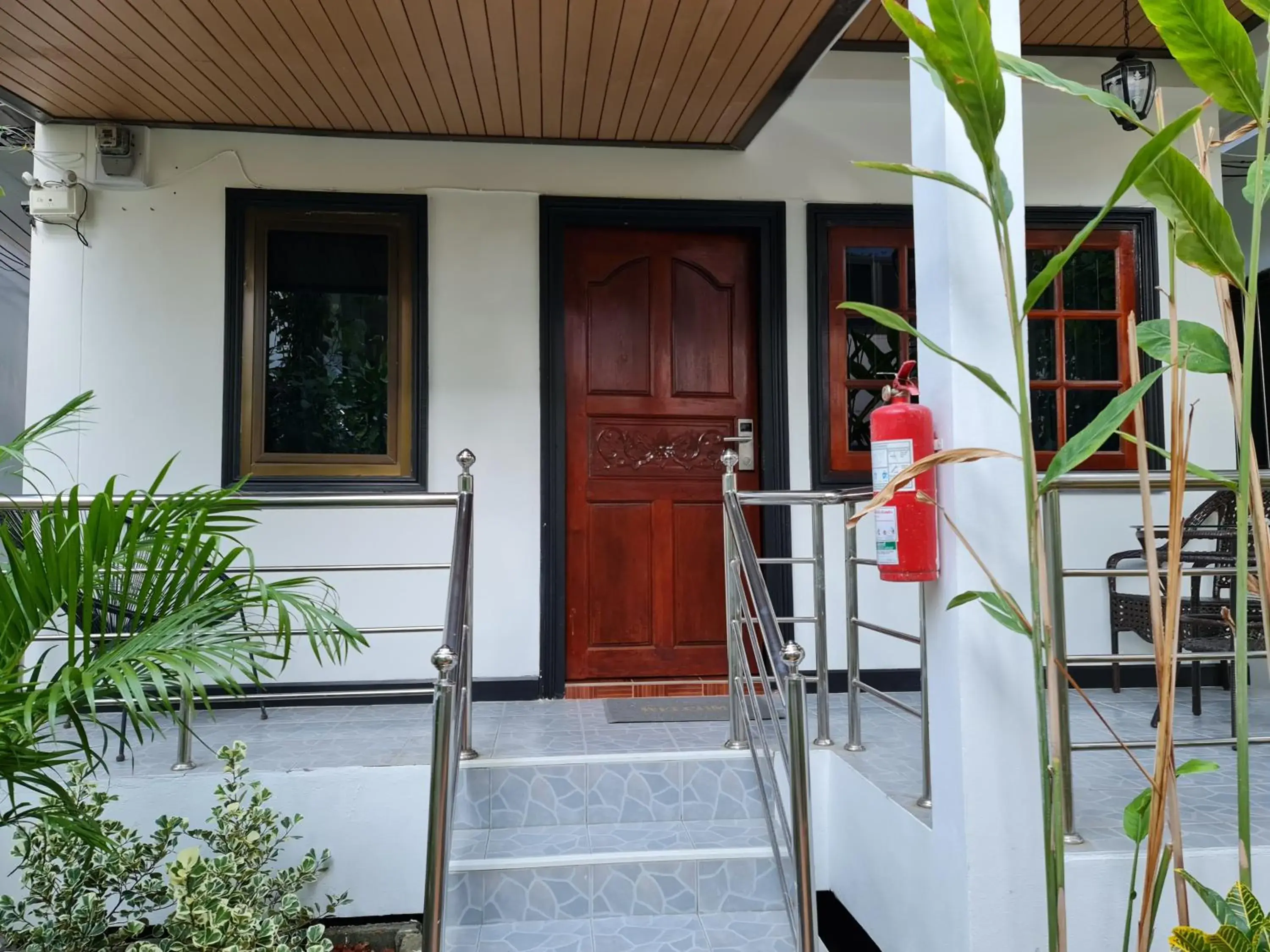 Facade/entrance in Momento Bangtao Beach Facade/entrance in Momento Bangtao Beach