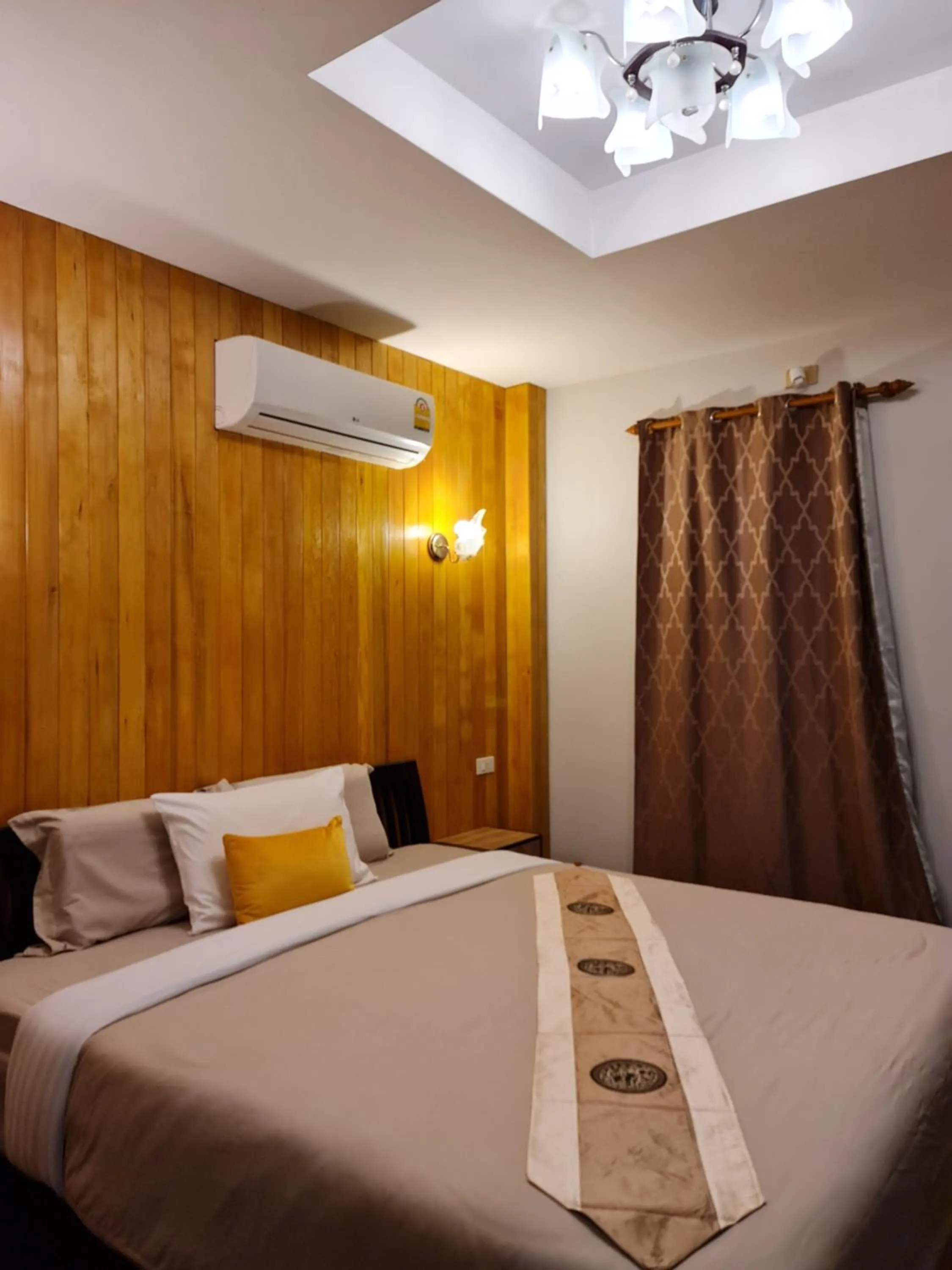 Bedroom, Bed in Momento Bangtao Beach